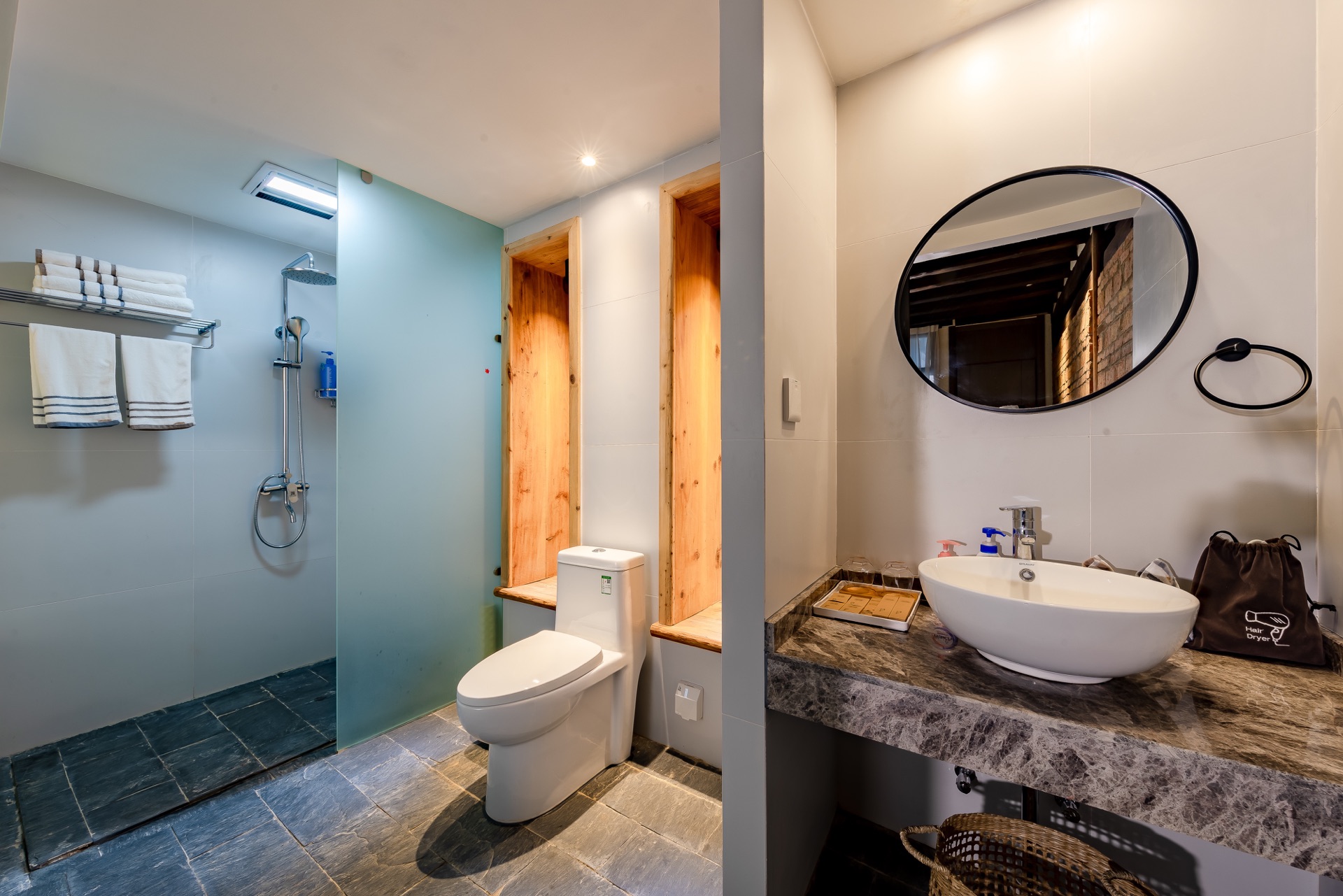 寻雀鸣庭院双床房