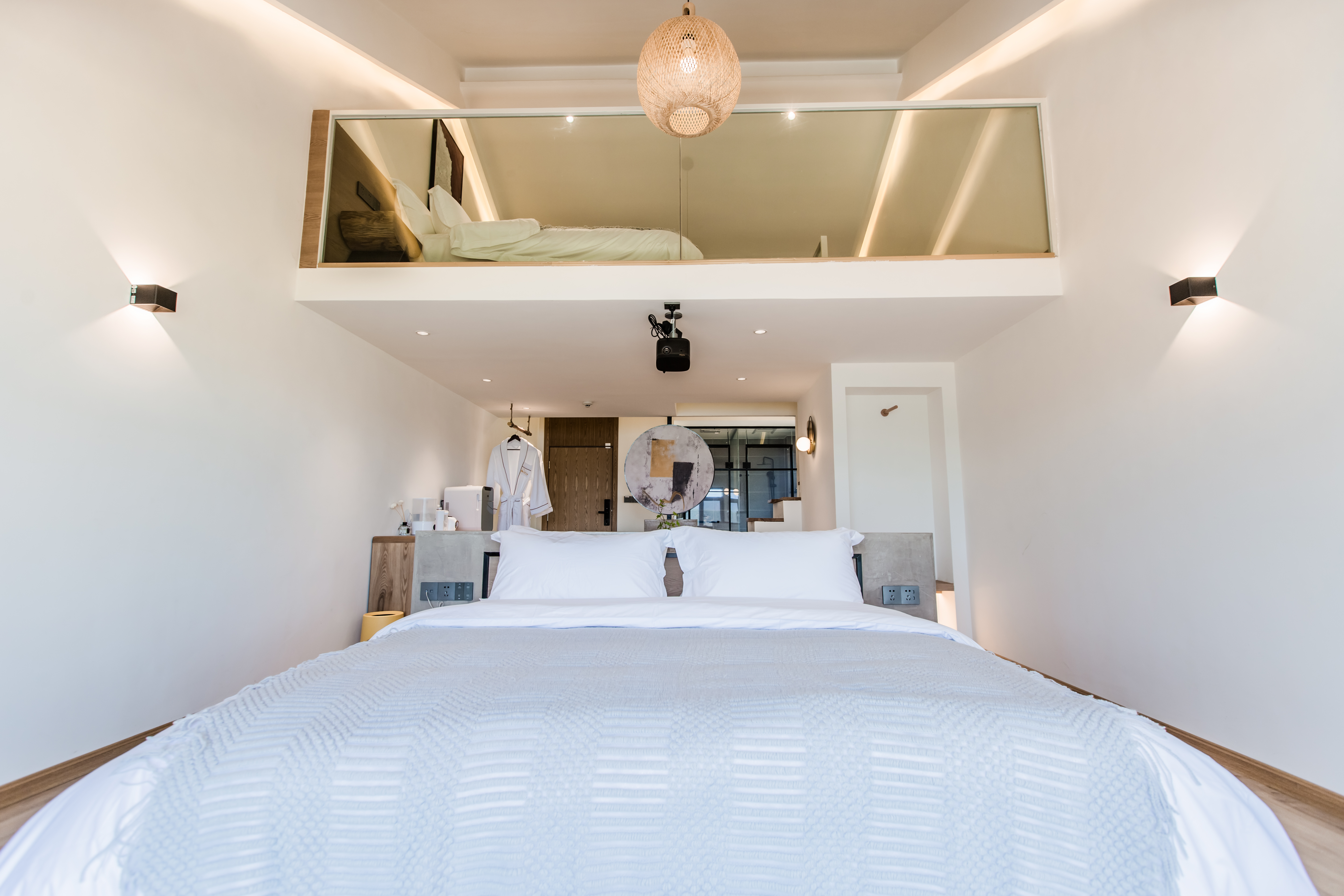 无敌湖景复式亲子套房-洗衣机-晨雾美景-日落晚霞-地暖