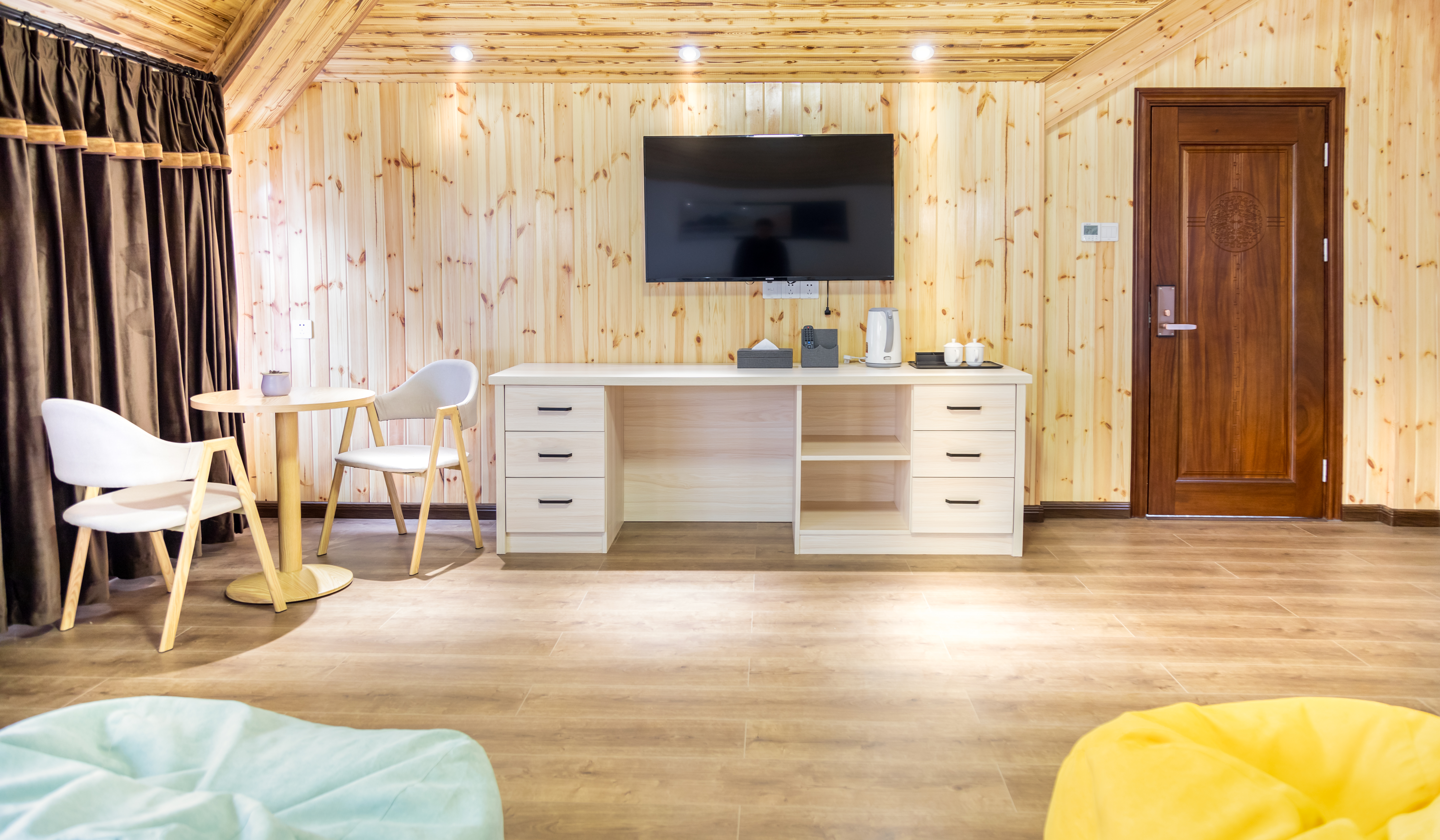 阁楼特色景观亲子4人房