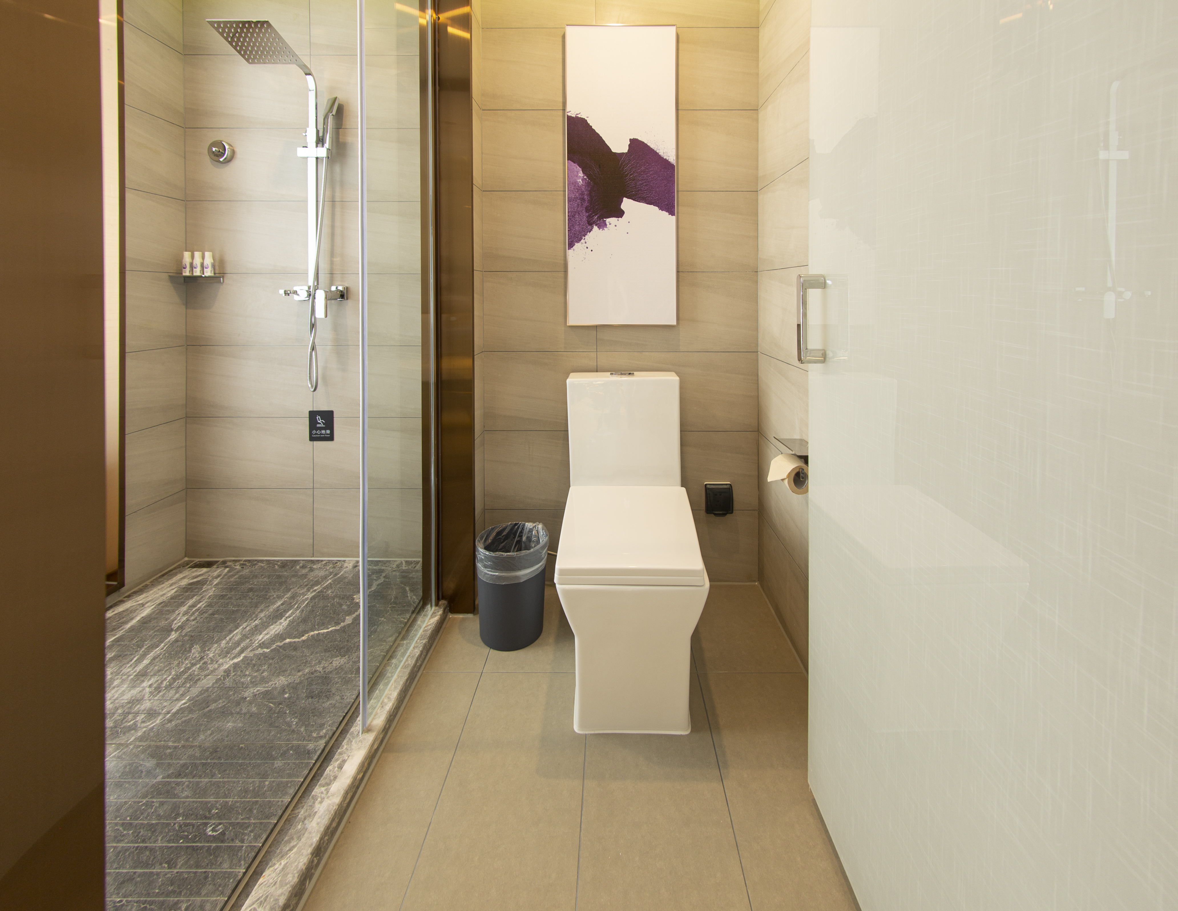 行政大床房（慕斯床垫+梦洁床品+全屋智控+电视投屏）