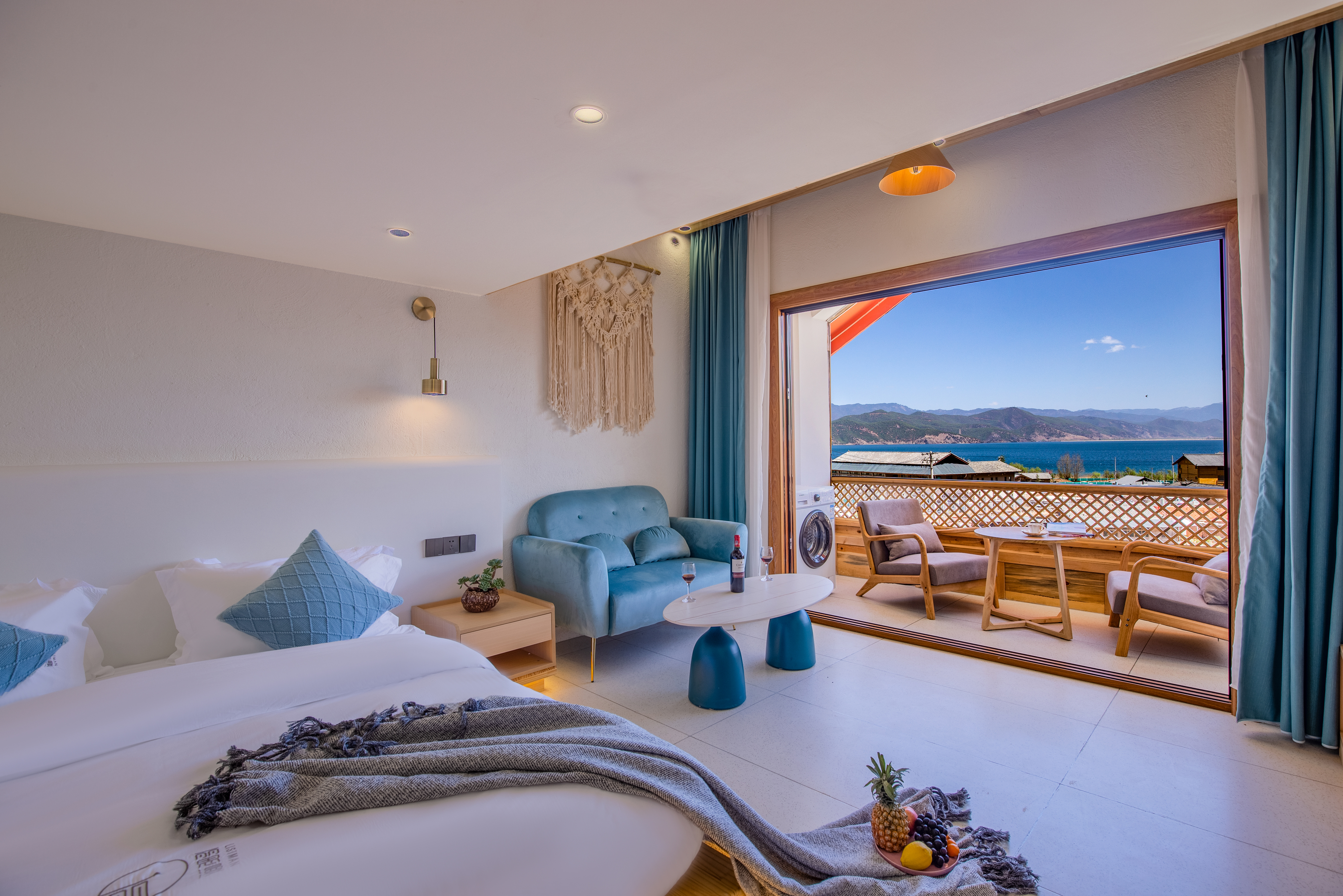 Loft Luxury Lake View Family Suite(island style courtyard)