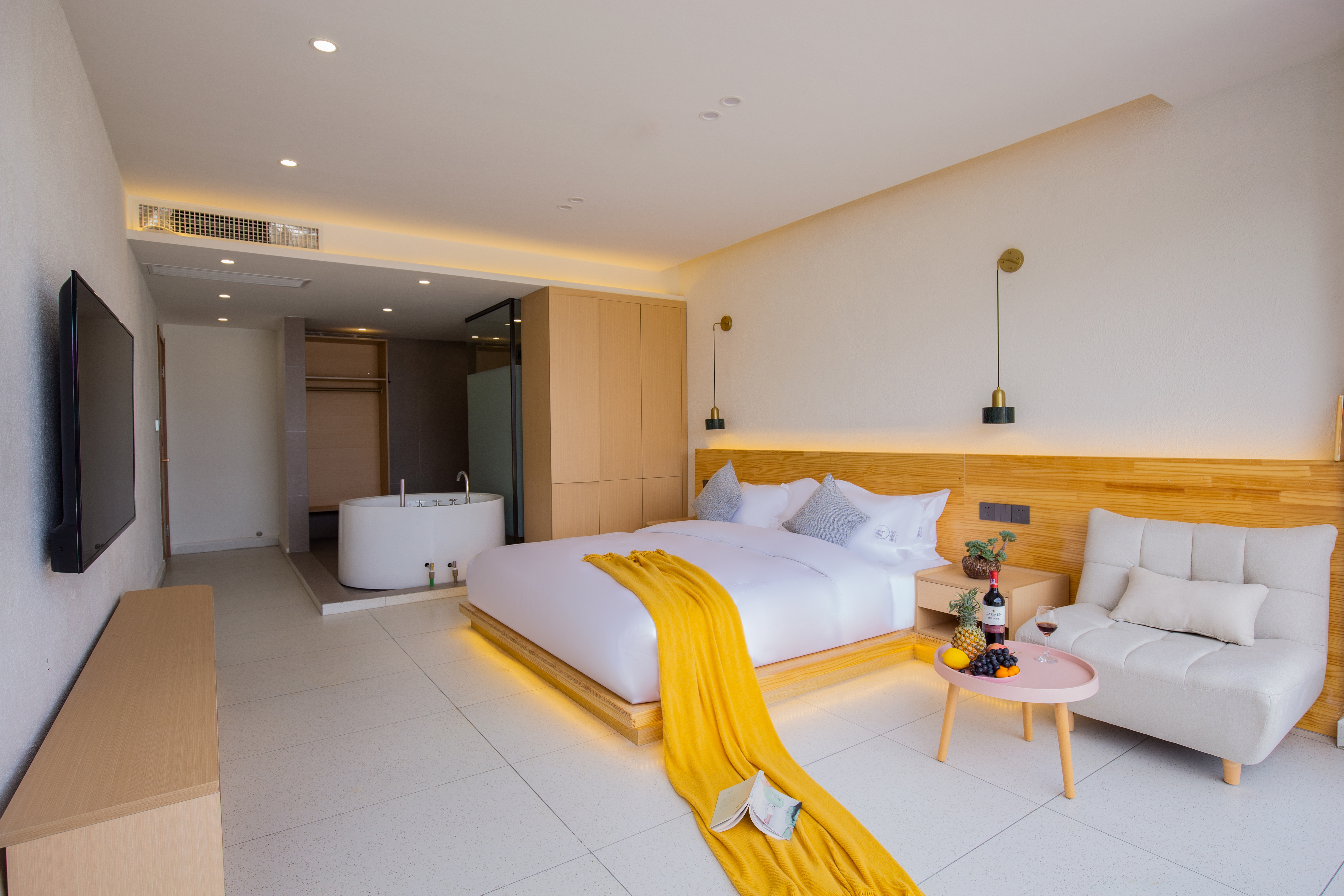 Summer Sunshine Double Room(island style courtyard)