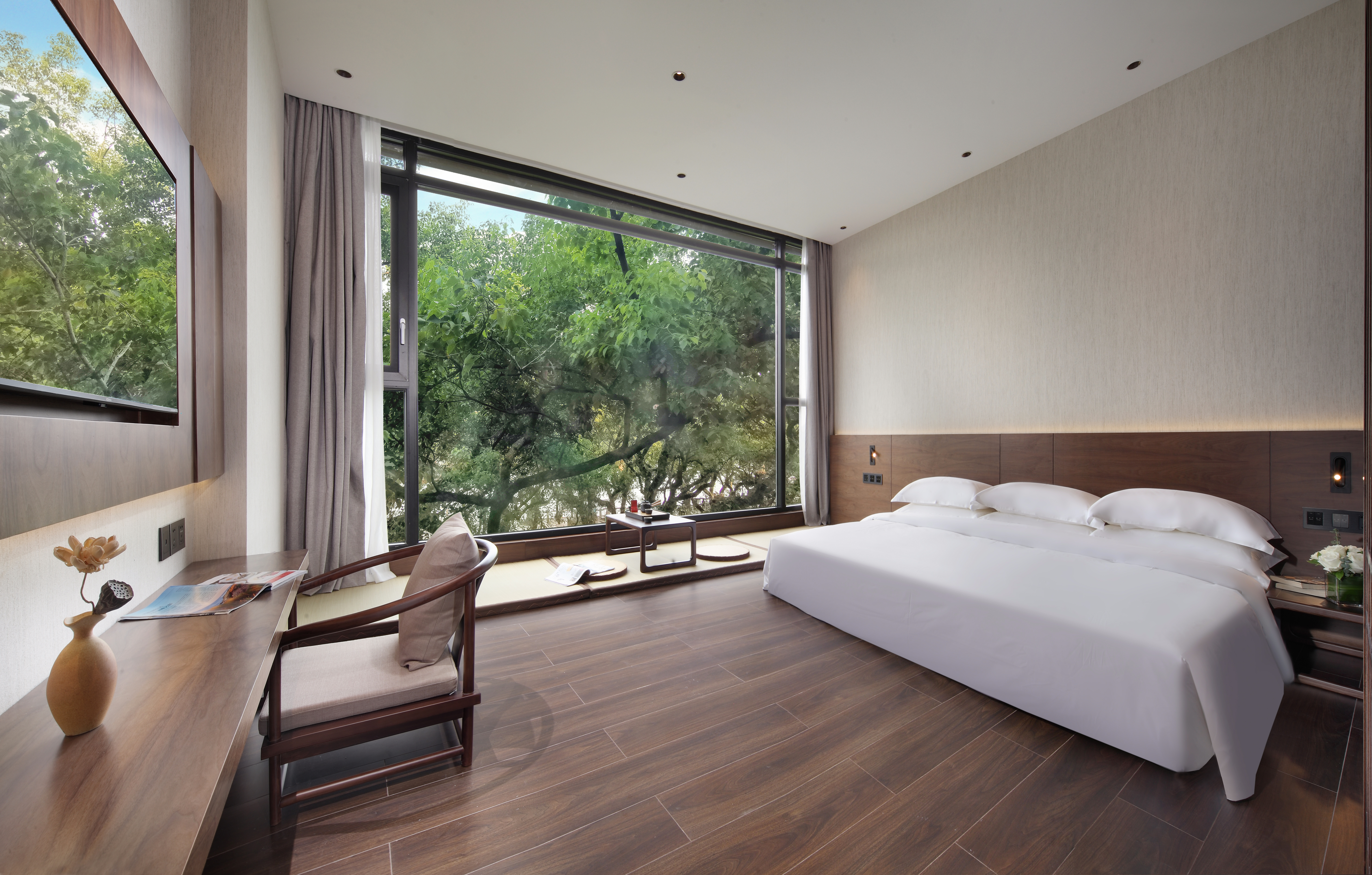 滨江逸境大床房+榻榻米+窗外绿林景观