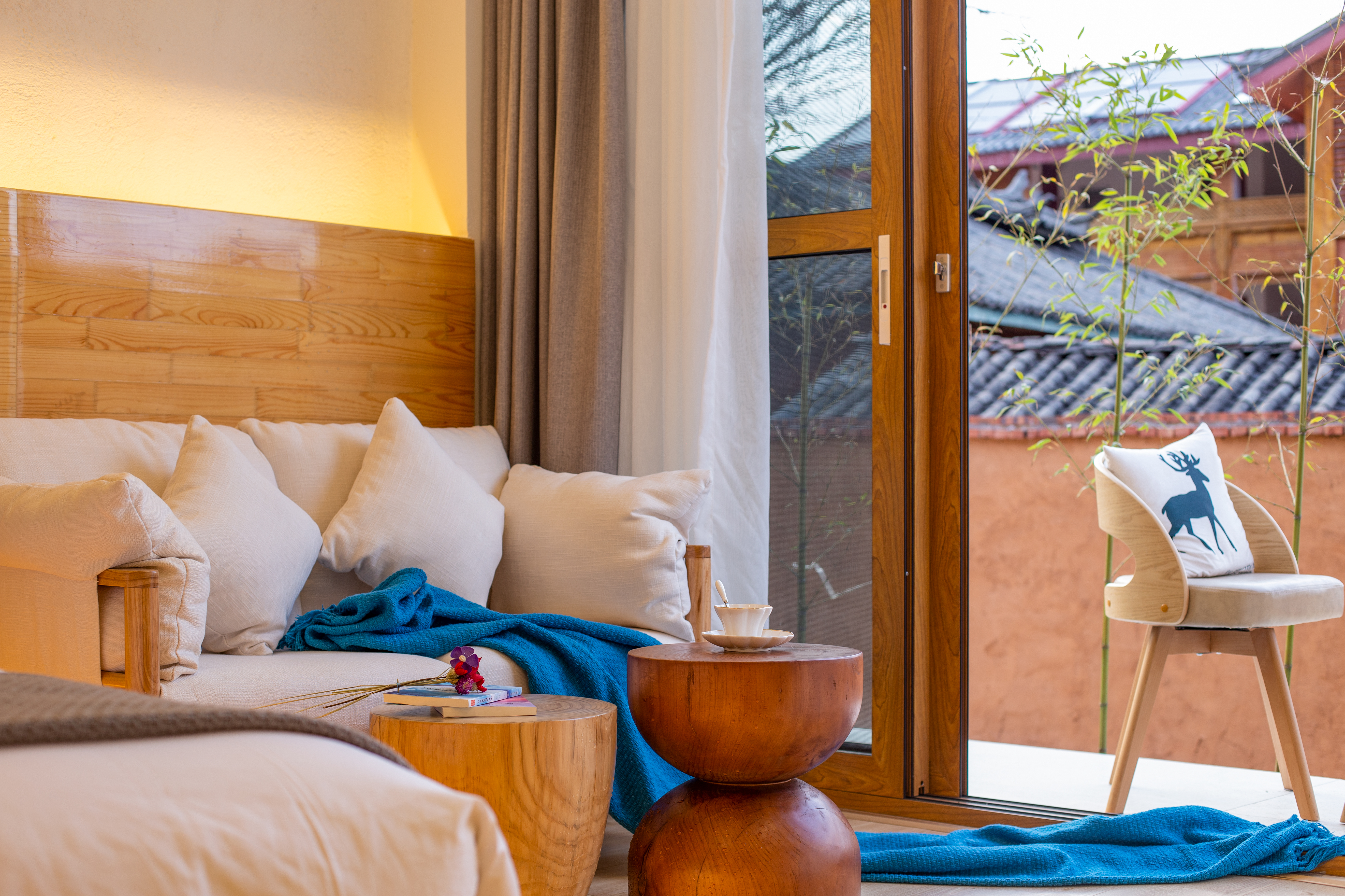 Elegant Lake View Family Twin Room(Japanese style Zen courtyard)