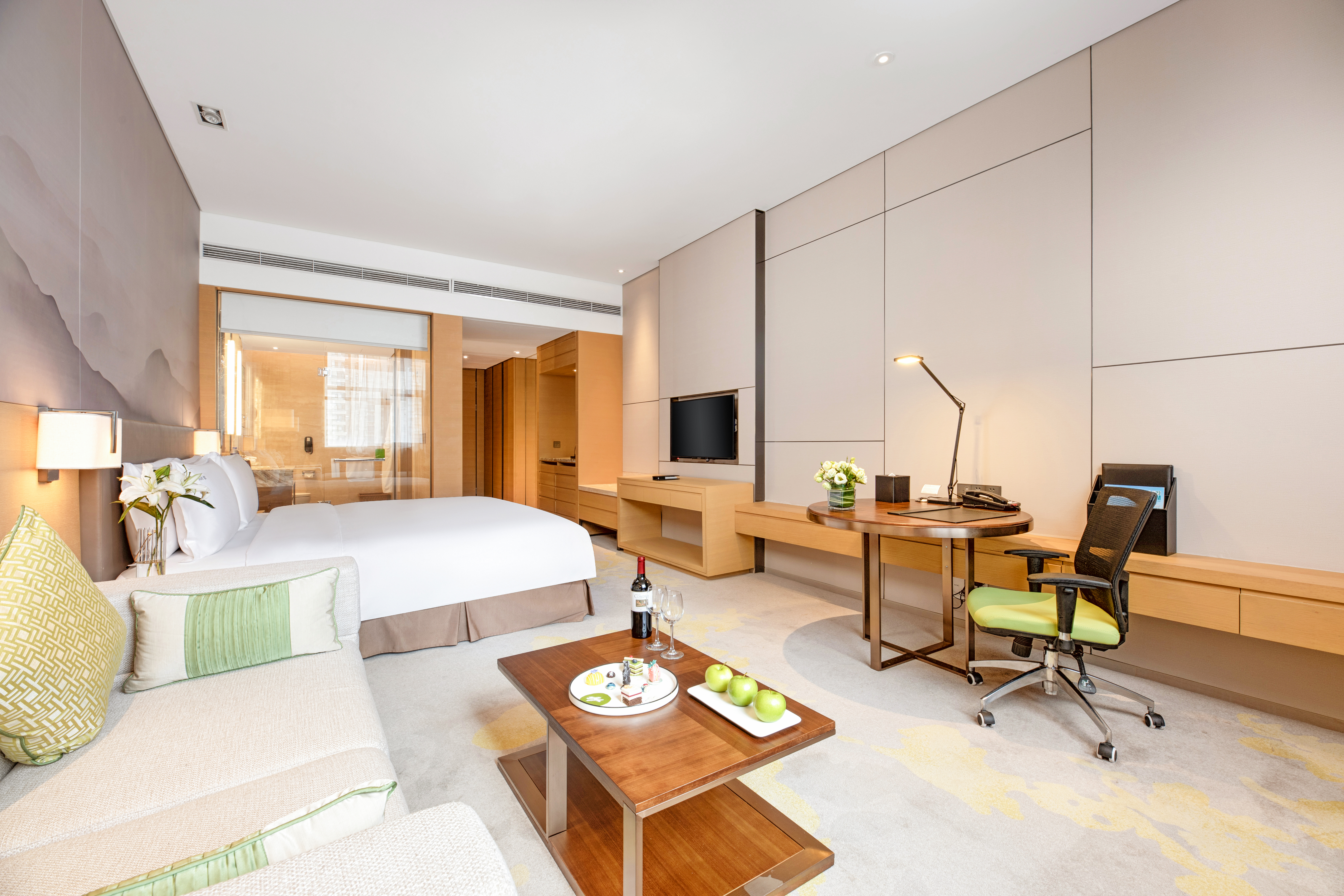 假日高楼层高级大床房