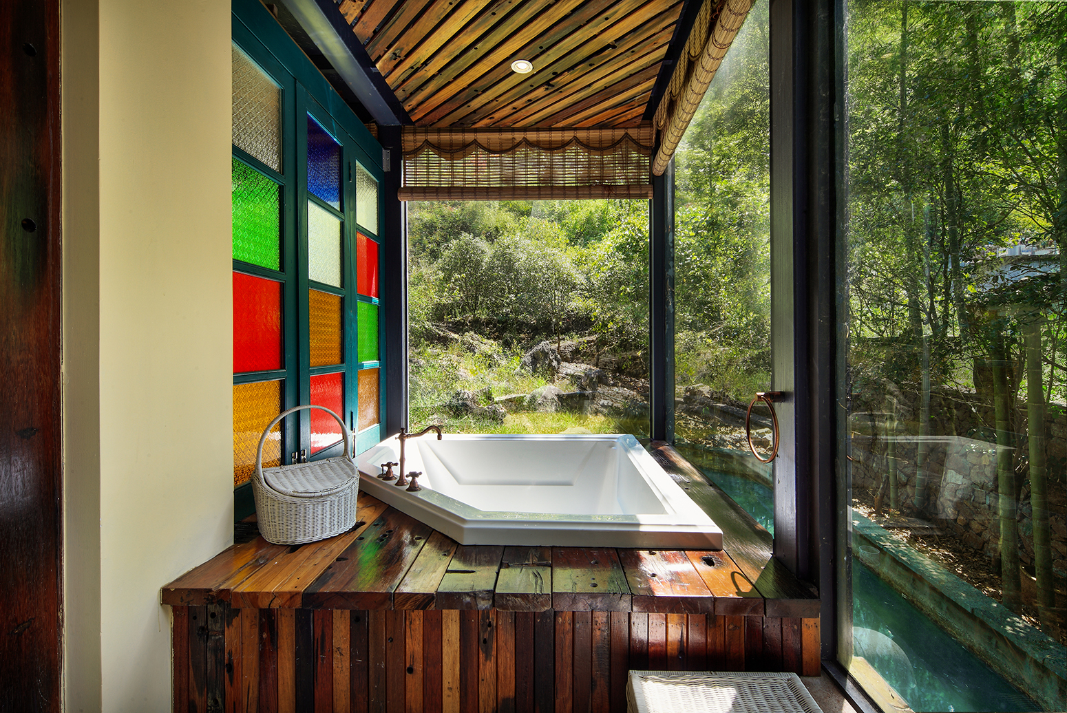 庭院景观大床房（房间超大+窗台品茶+观景浴缸）