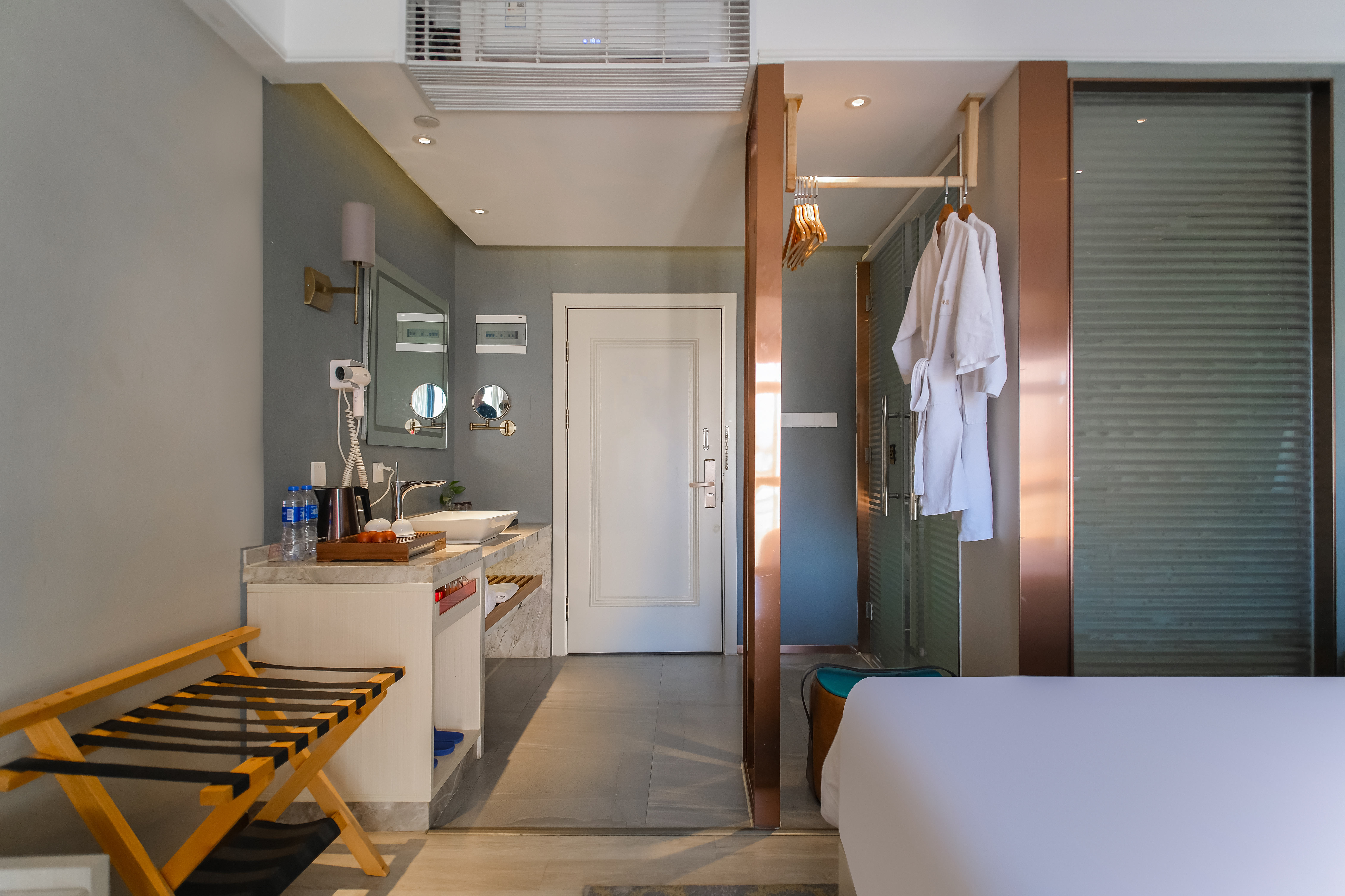 轻奢双床房【舒适浴袍+落地窗+安睡床品】