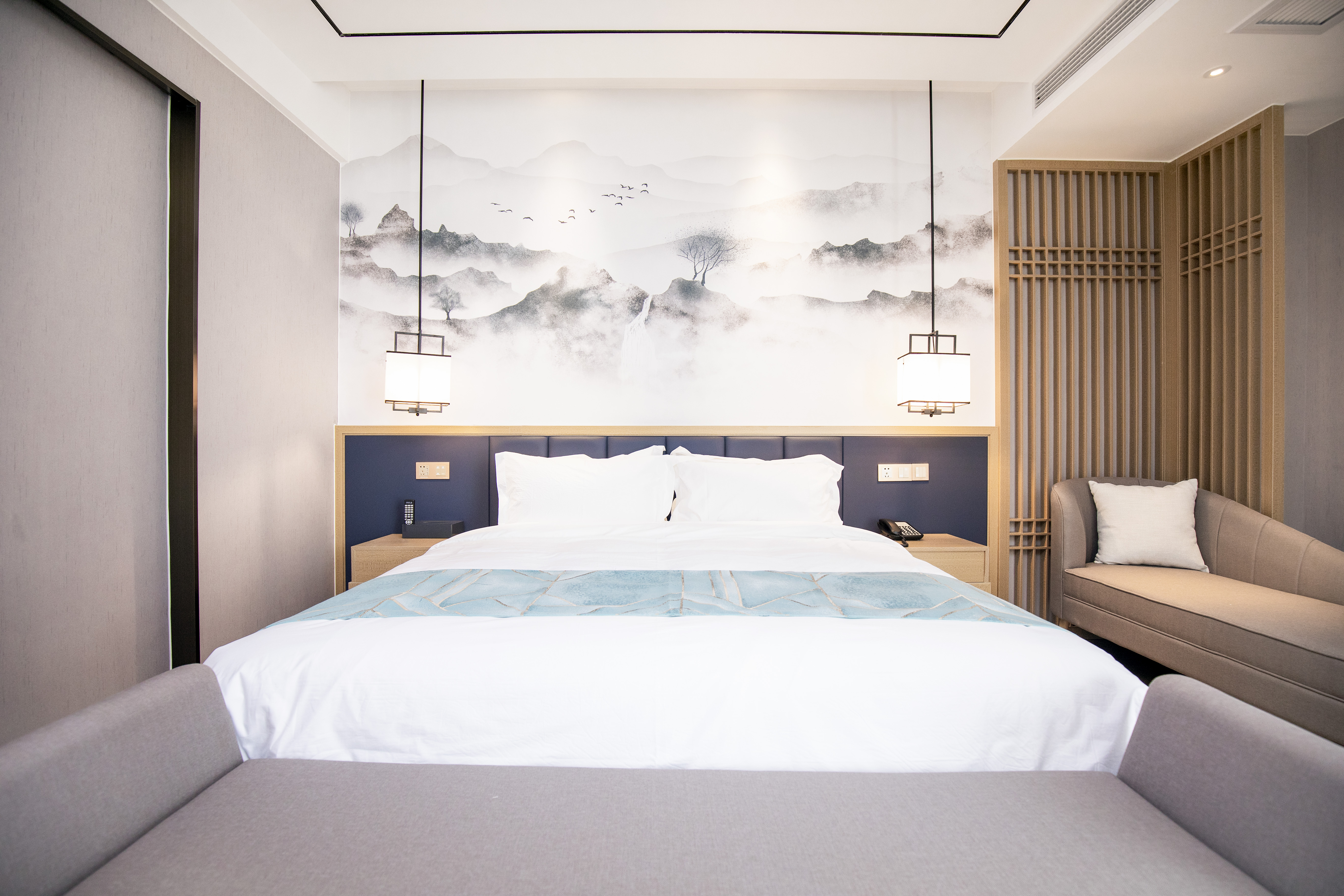 Business Room (With bathtub)