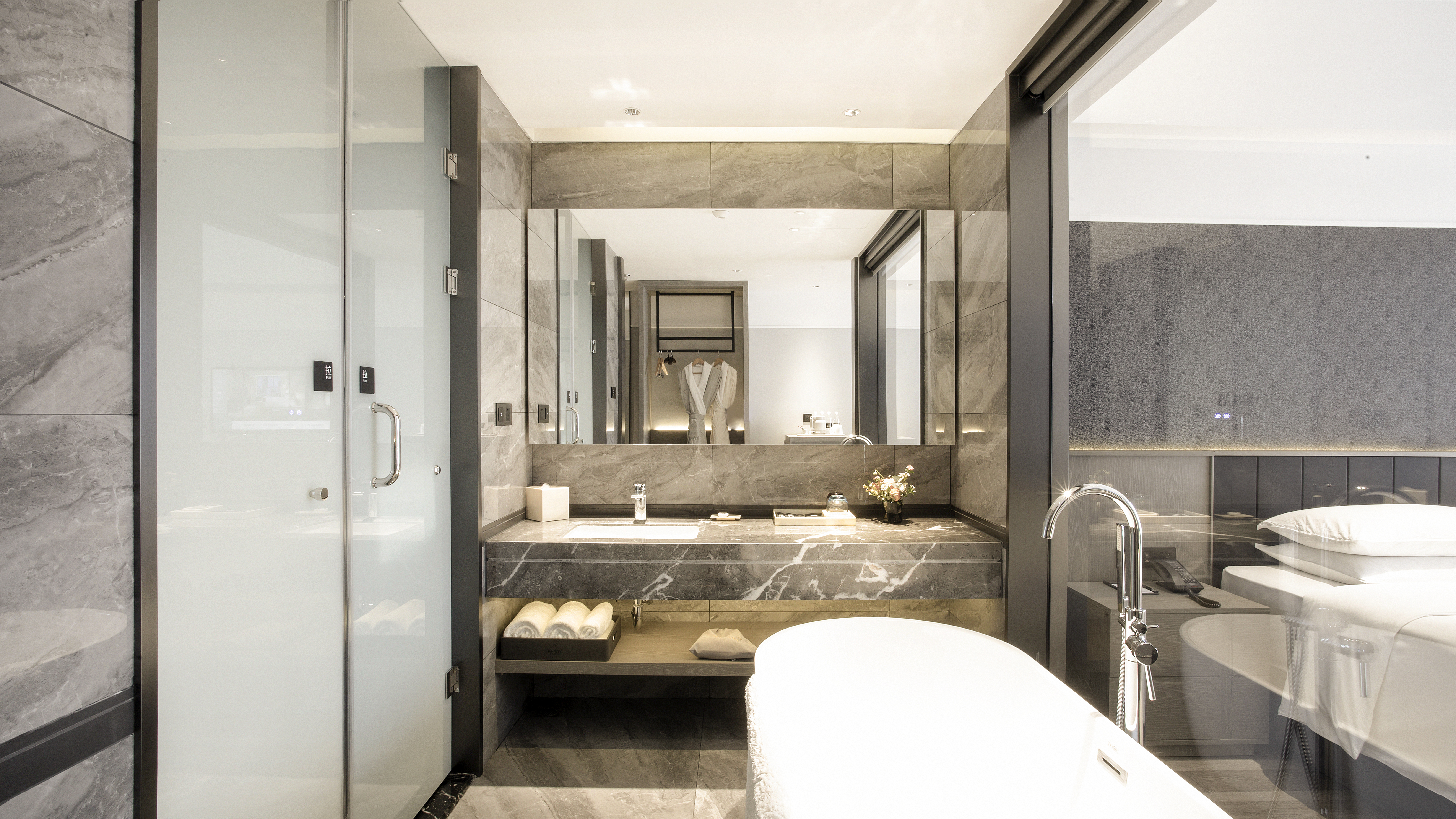 Romantic Superior Smart Room (Double Bed) (Fridge, Bathtub)