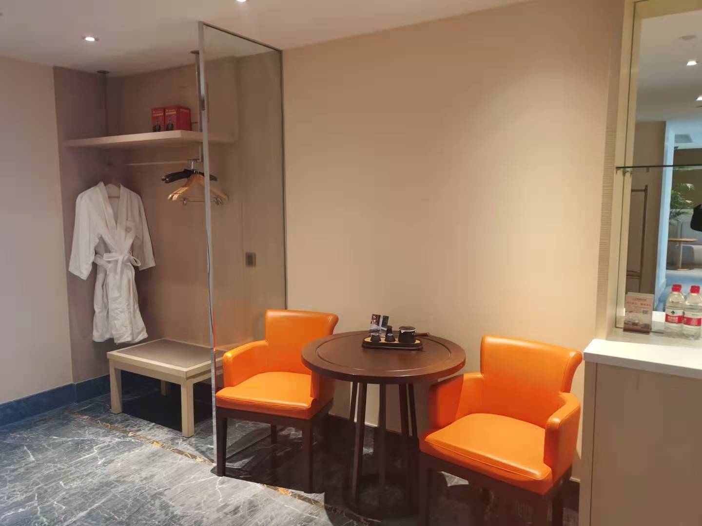 高级套房（超大空间+智能马桶）