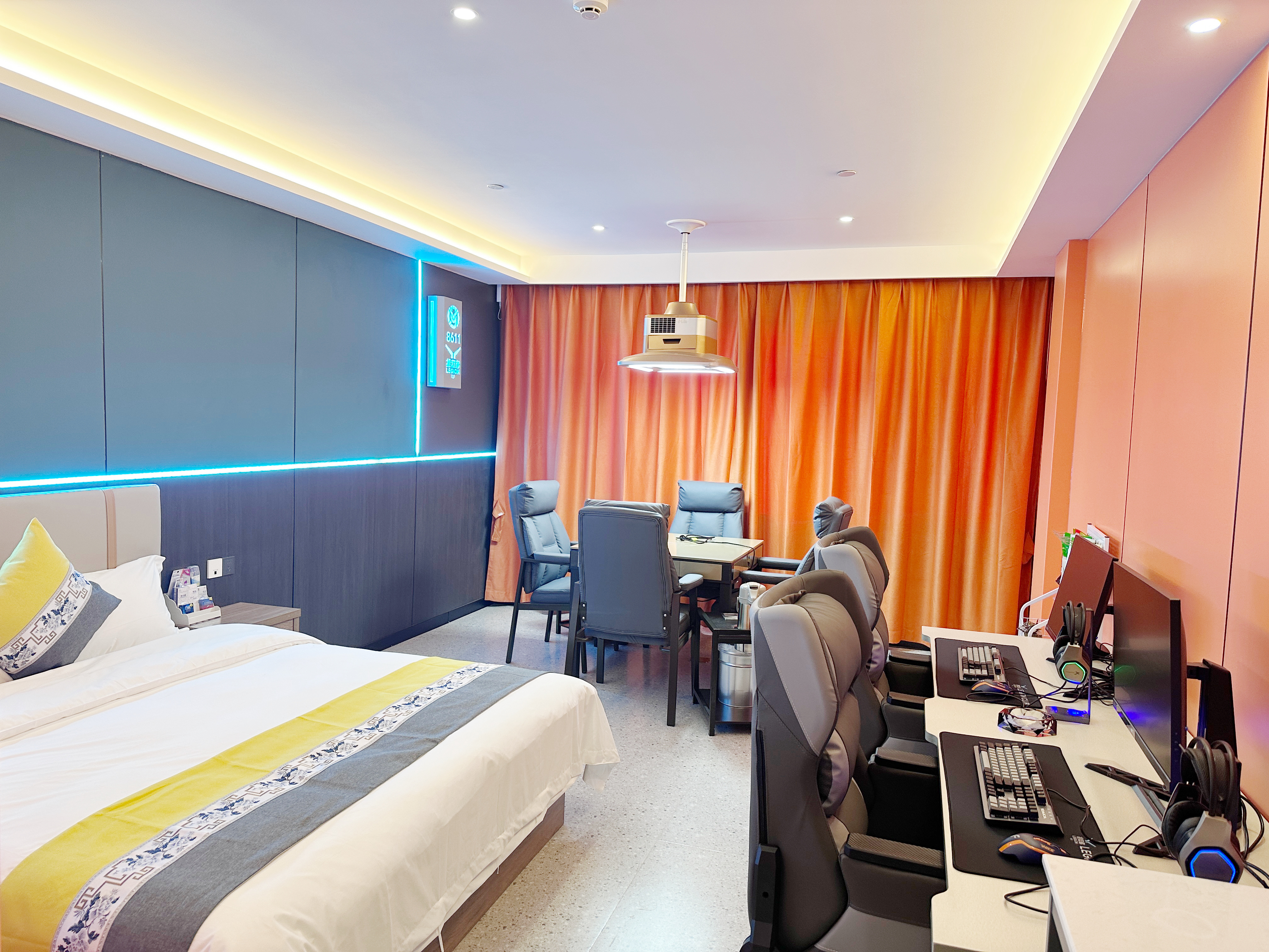 Smart Room (Double bed) (Cards)