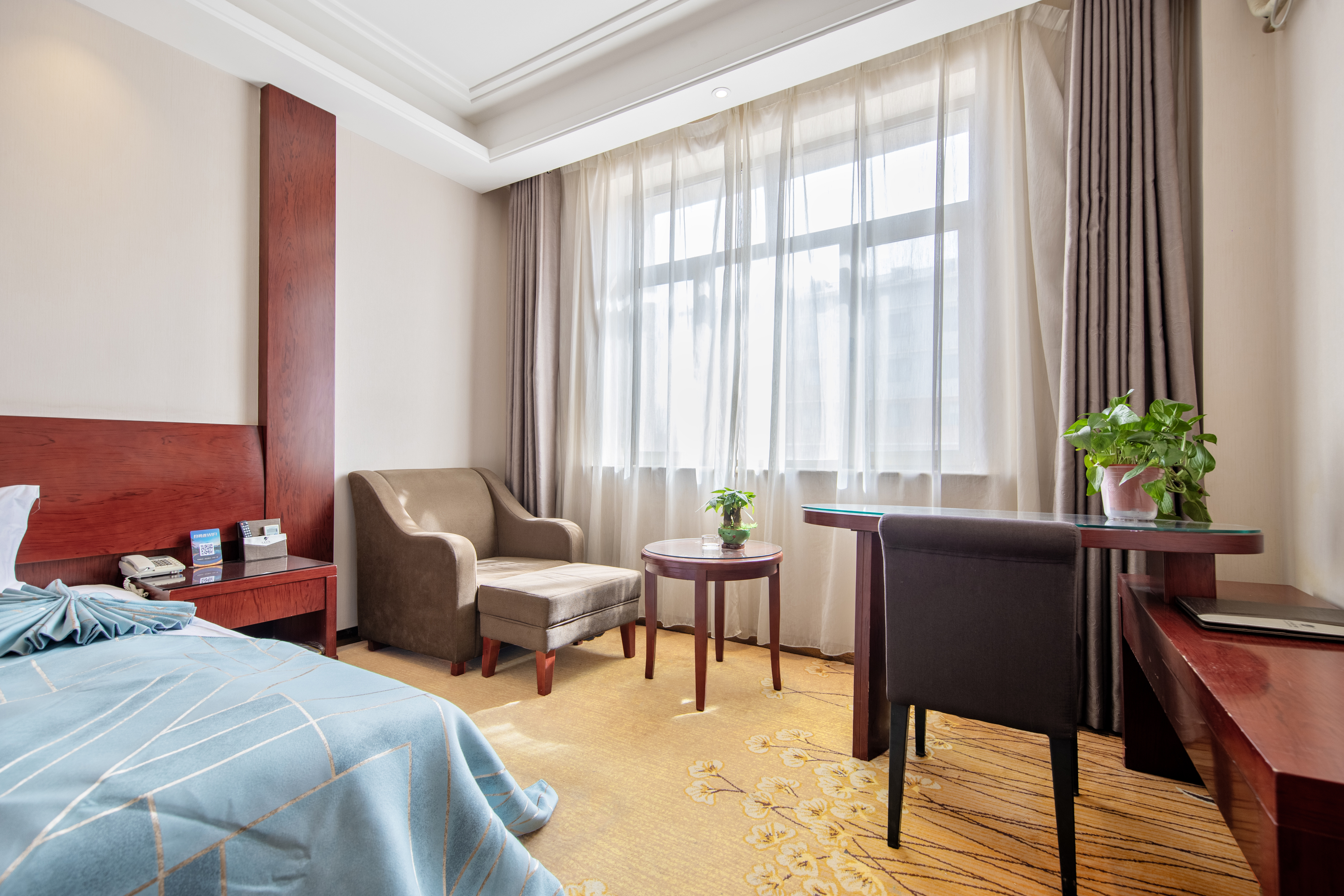 尊享浪漫大床房