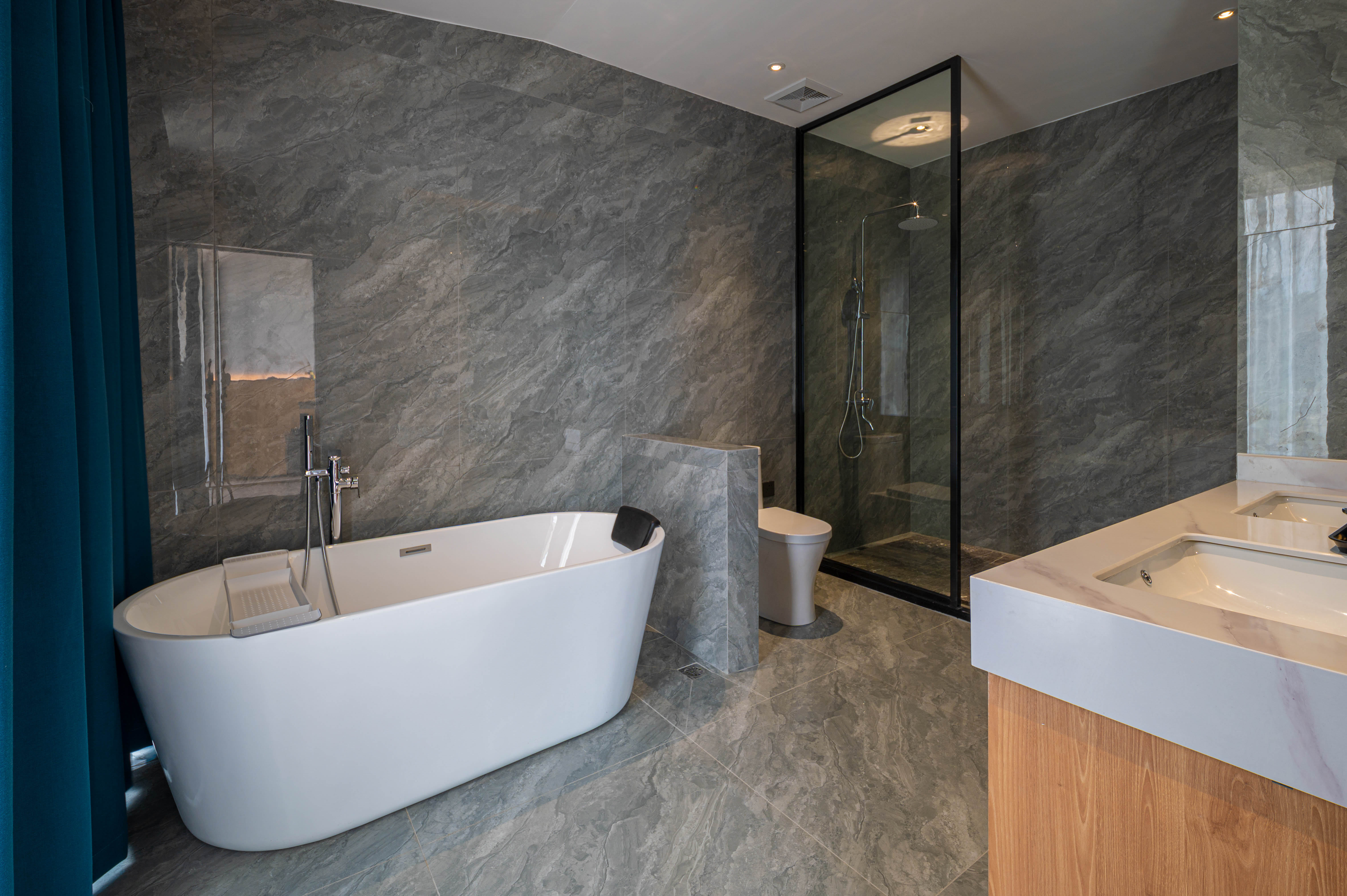 Picturesque Scenery 180 ° Scenic View Double Bed Room