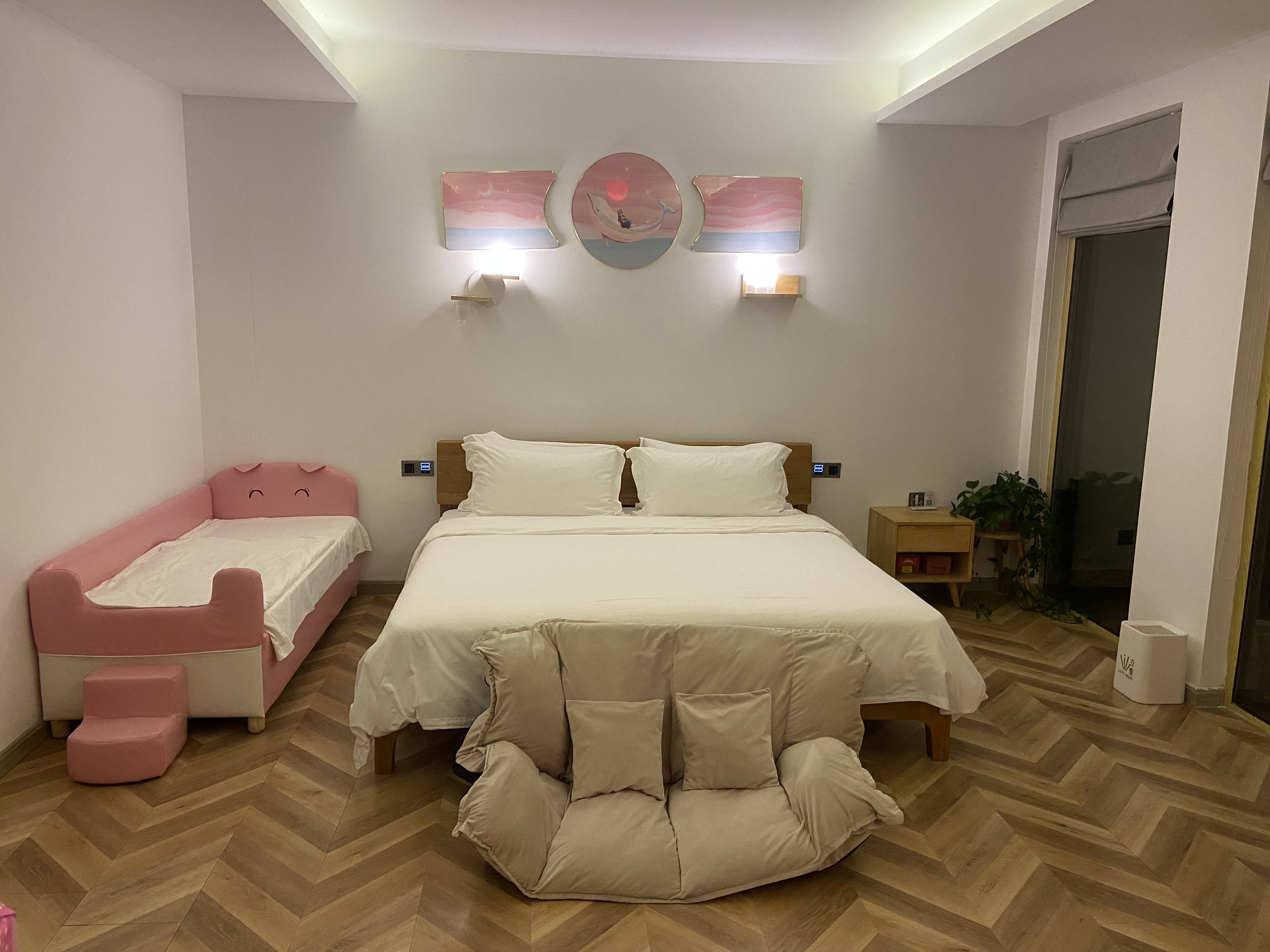 Childhood Theme Room