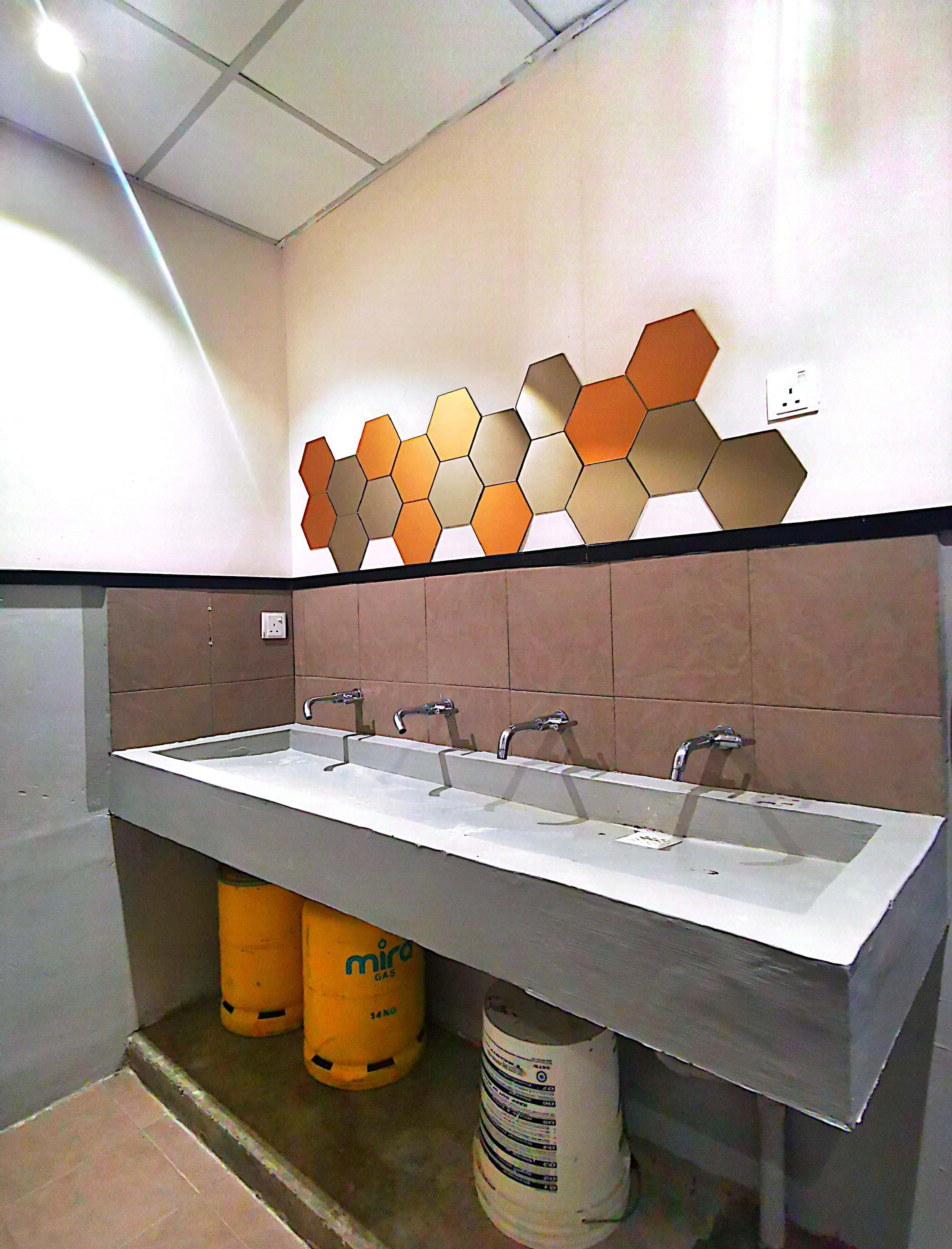 混合胶囊床宿舍（一张床位）