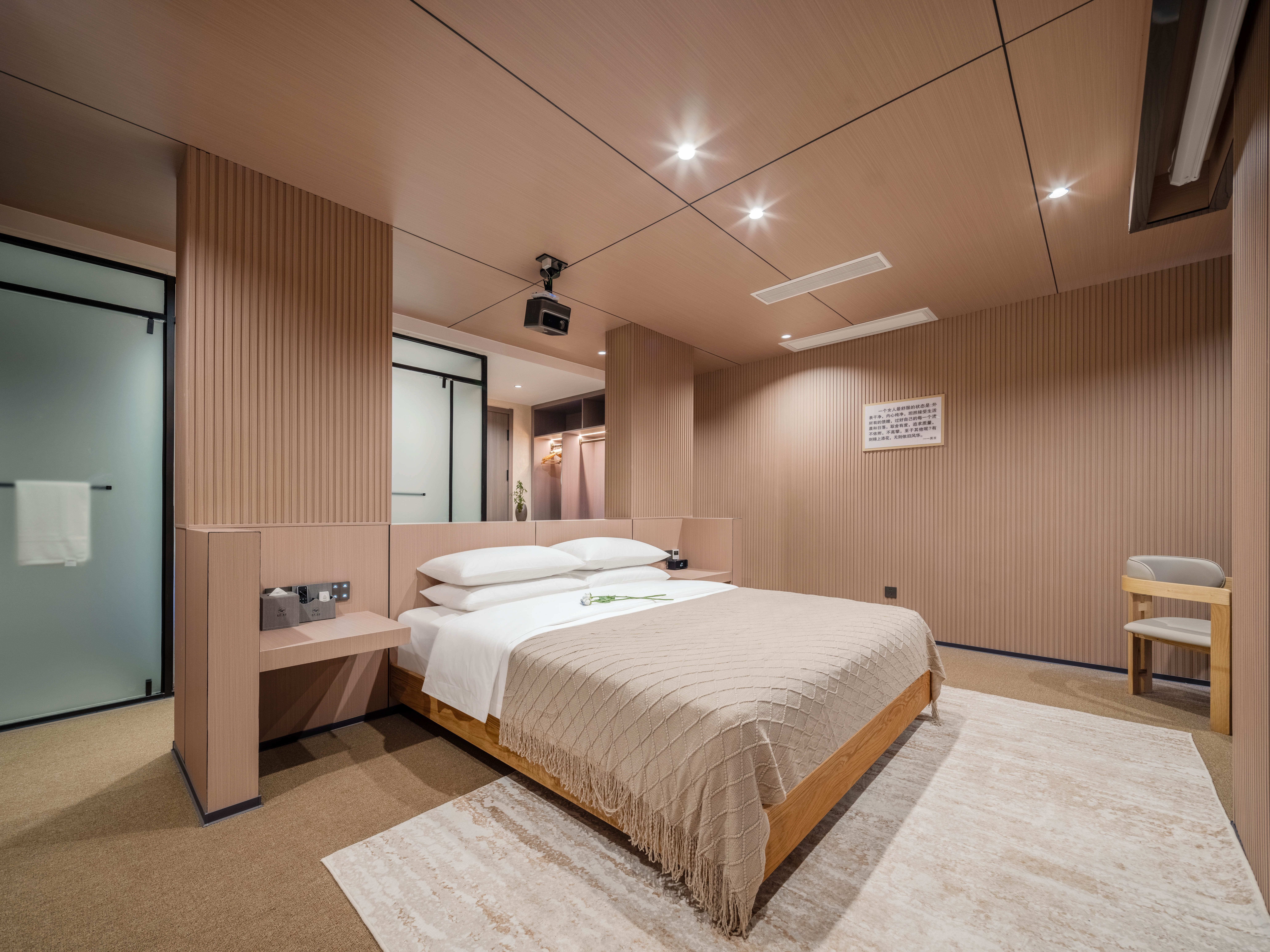 270 ° Riverside Panoramic Nostalgia Double Bed Room (Large Screen Projection + Smart Home)