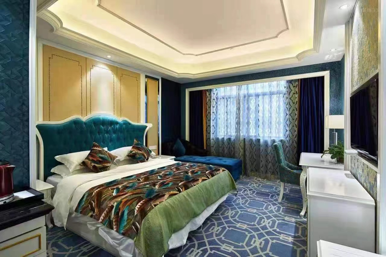 Business Double Bed Room With Zero-Pressure Sleep Pillow And Lcd Tv