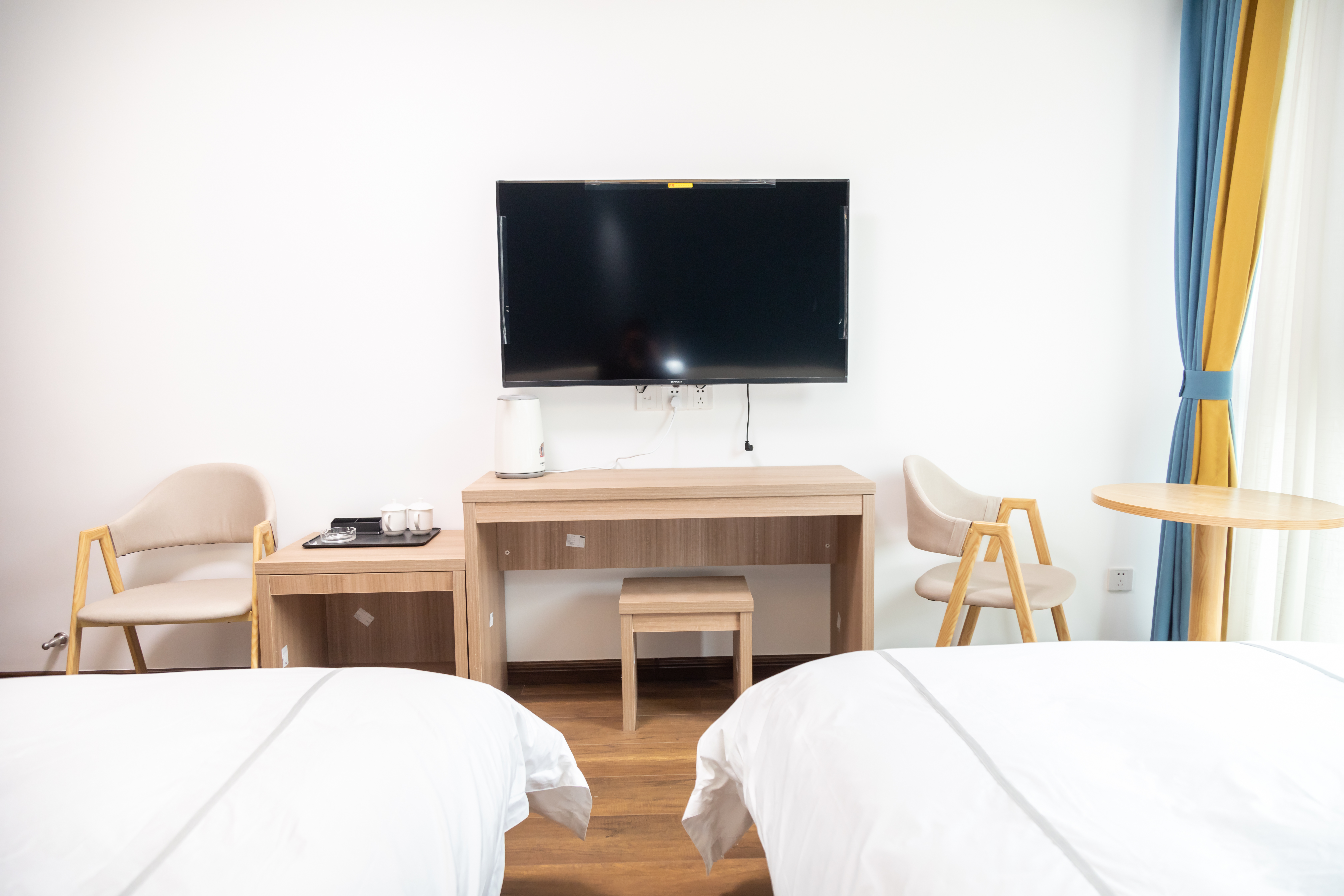 暖心两居室家庭房（带客厅）