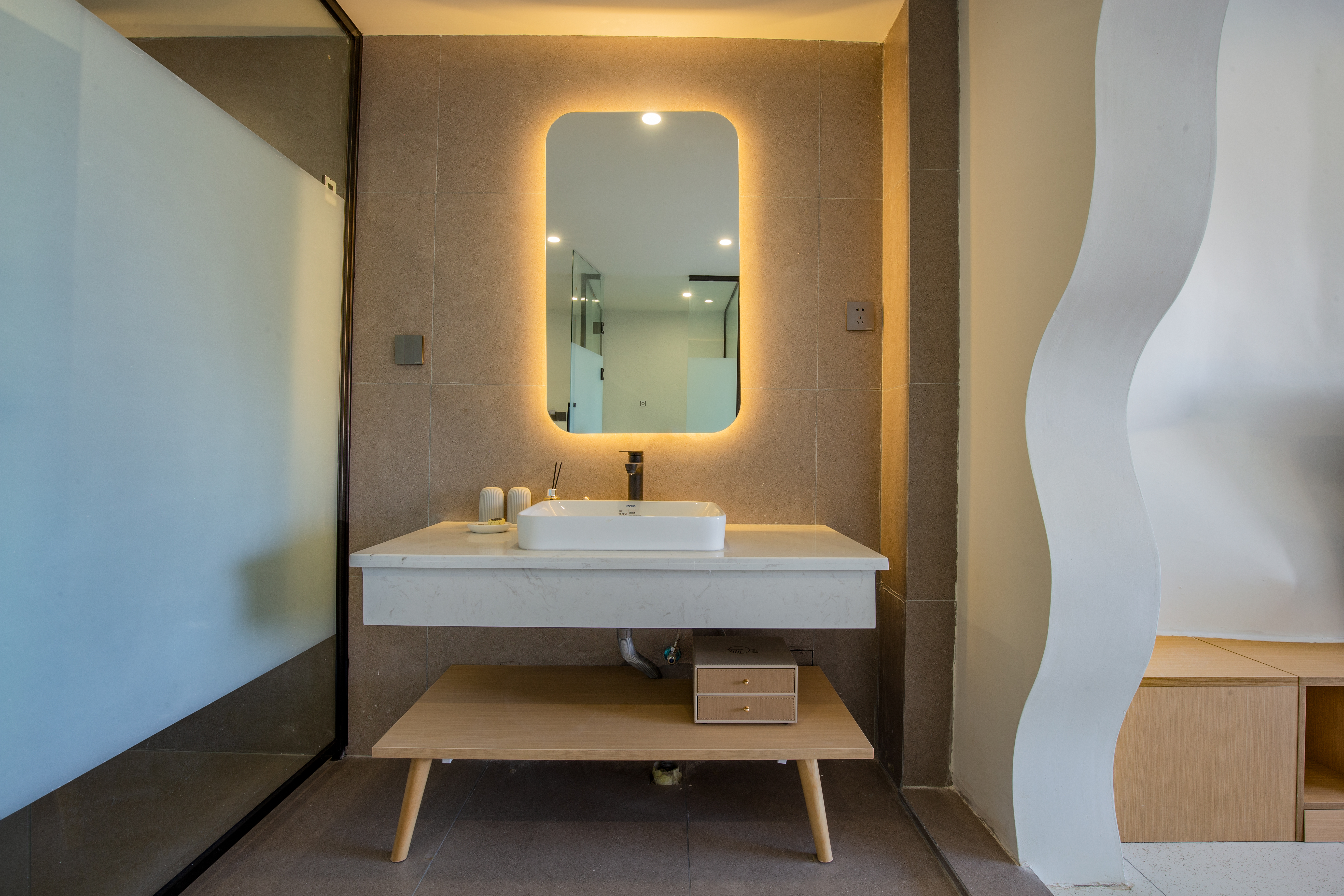 Santorini Lake View Round Bed Room(island Style Courtyard)