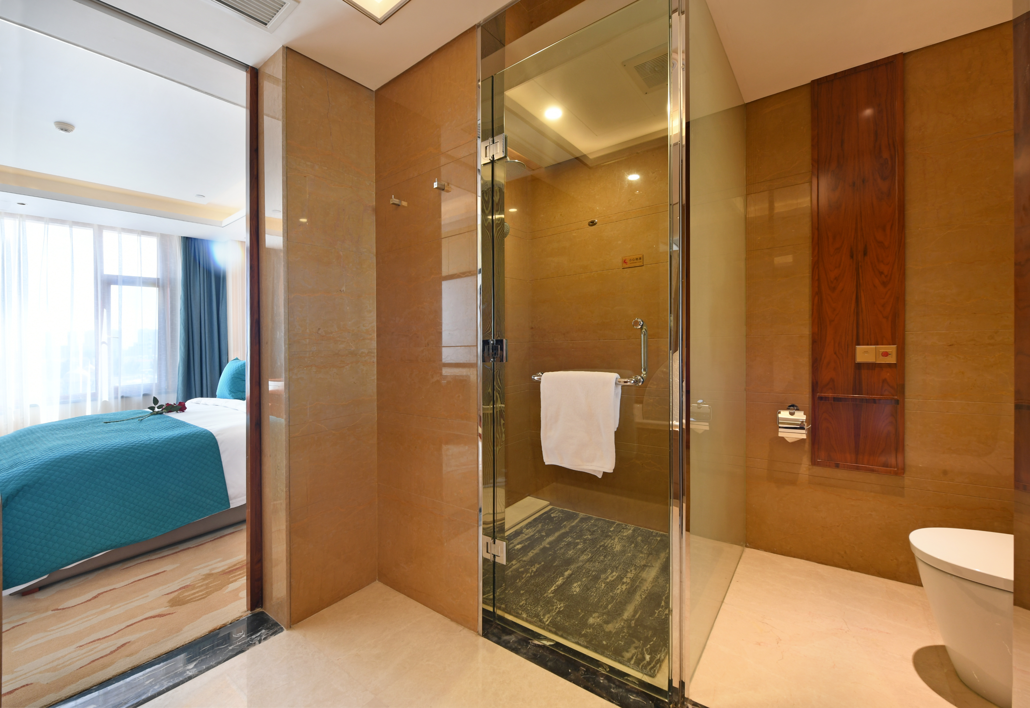 Li Hao Cinema Family Suite