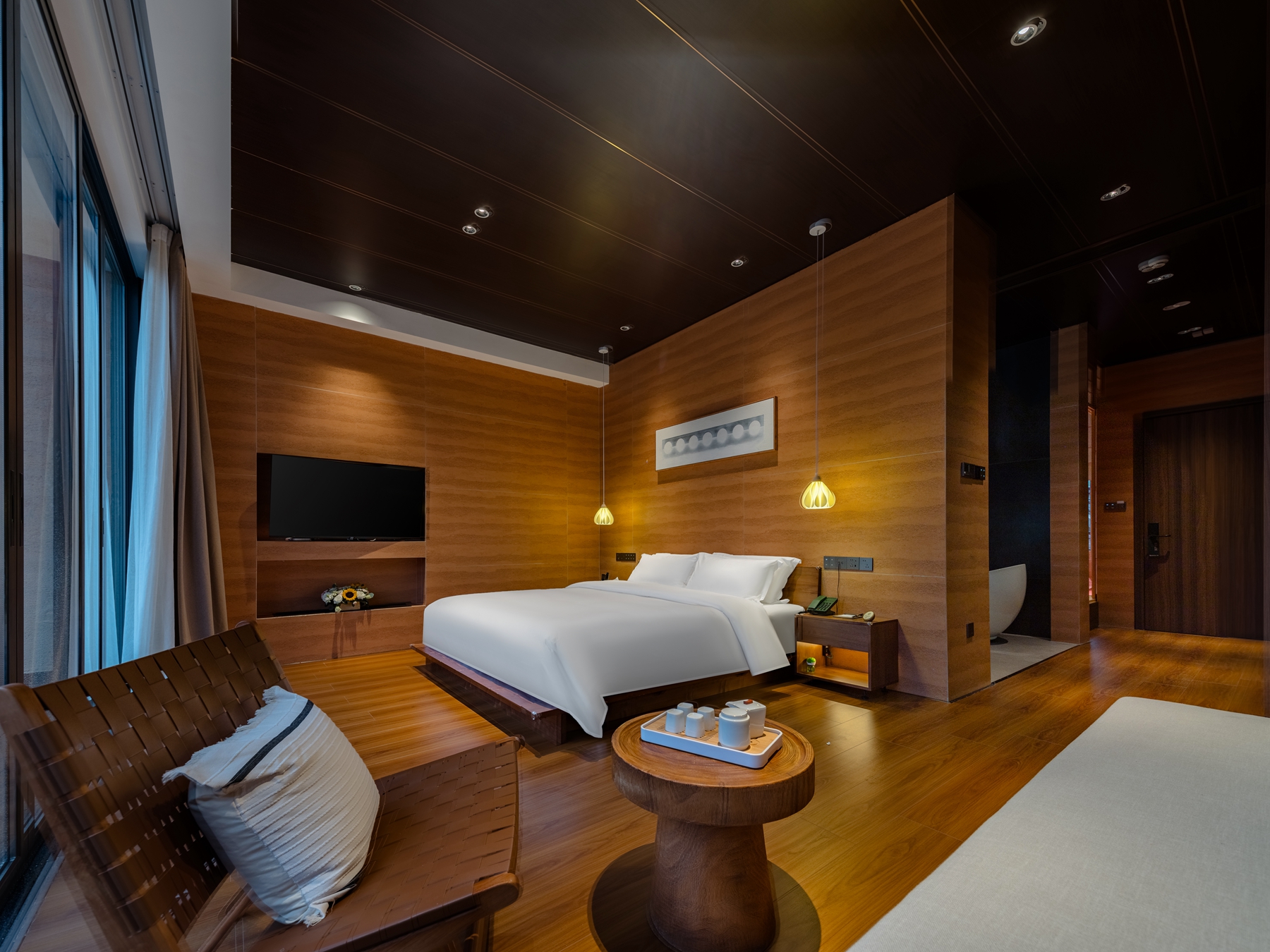 Zhenyao Ju Mountain-View Terrace Theme Family Room