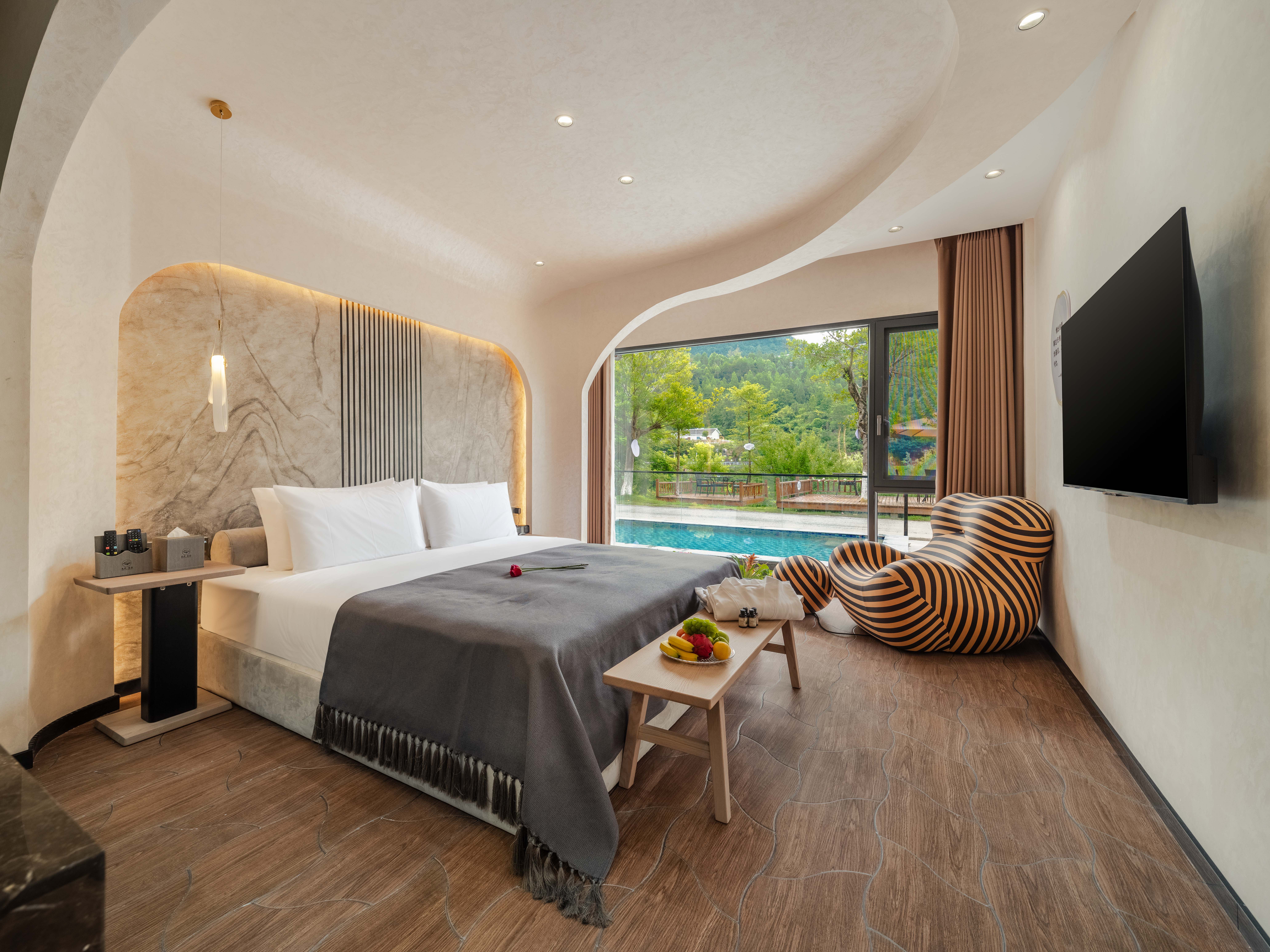 Riverside Scenic Luxury Double Bed Room (Super Large Lcd Tv + Smart Home)