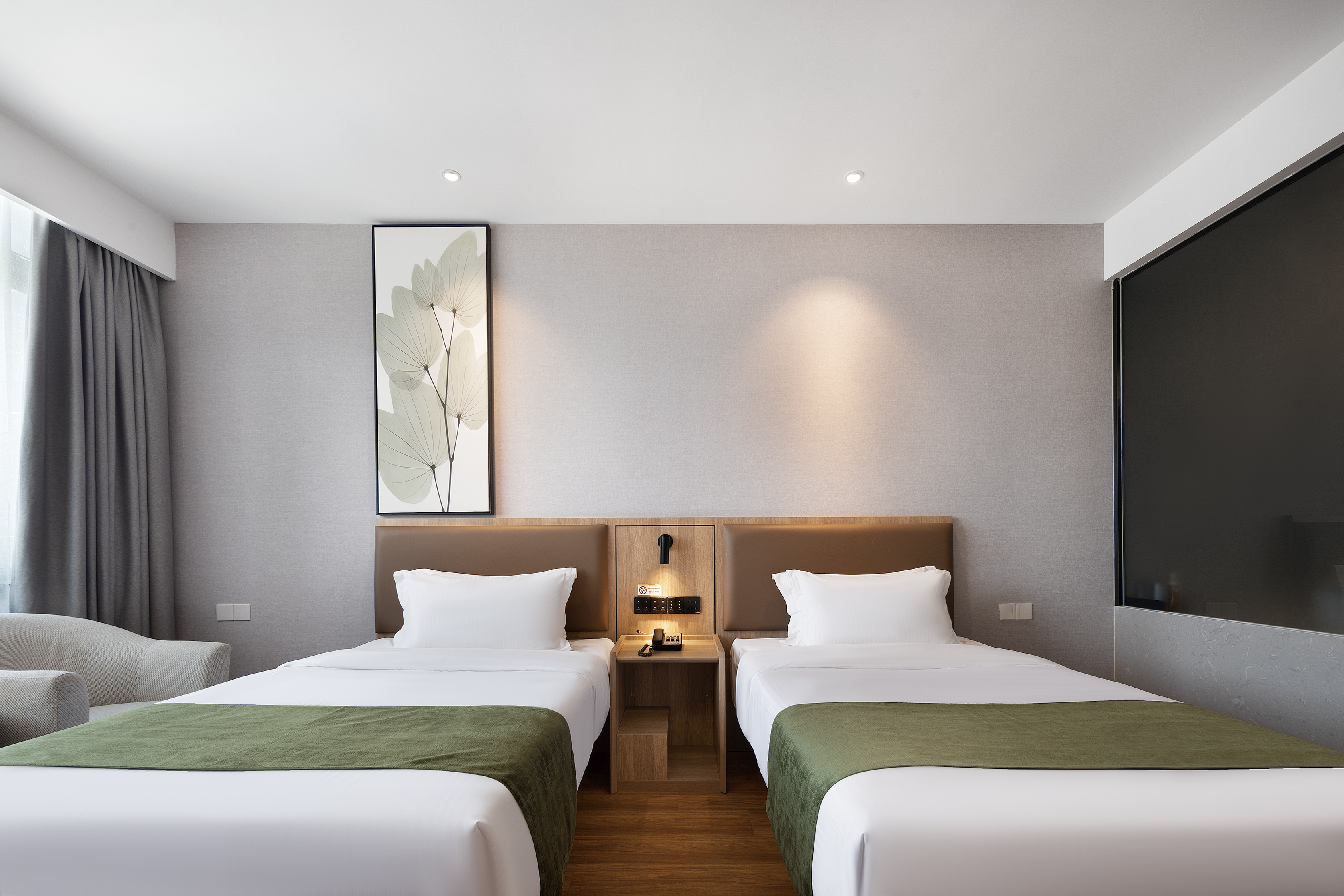 Smart Choice Scenic Twin Room (Panoramic Glass)