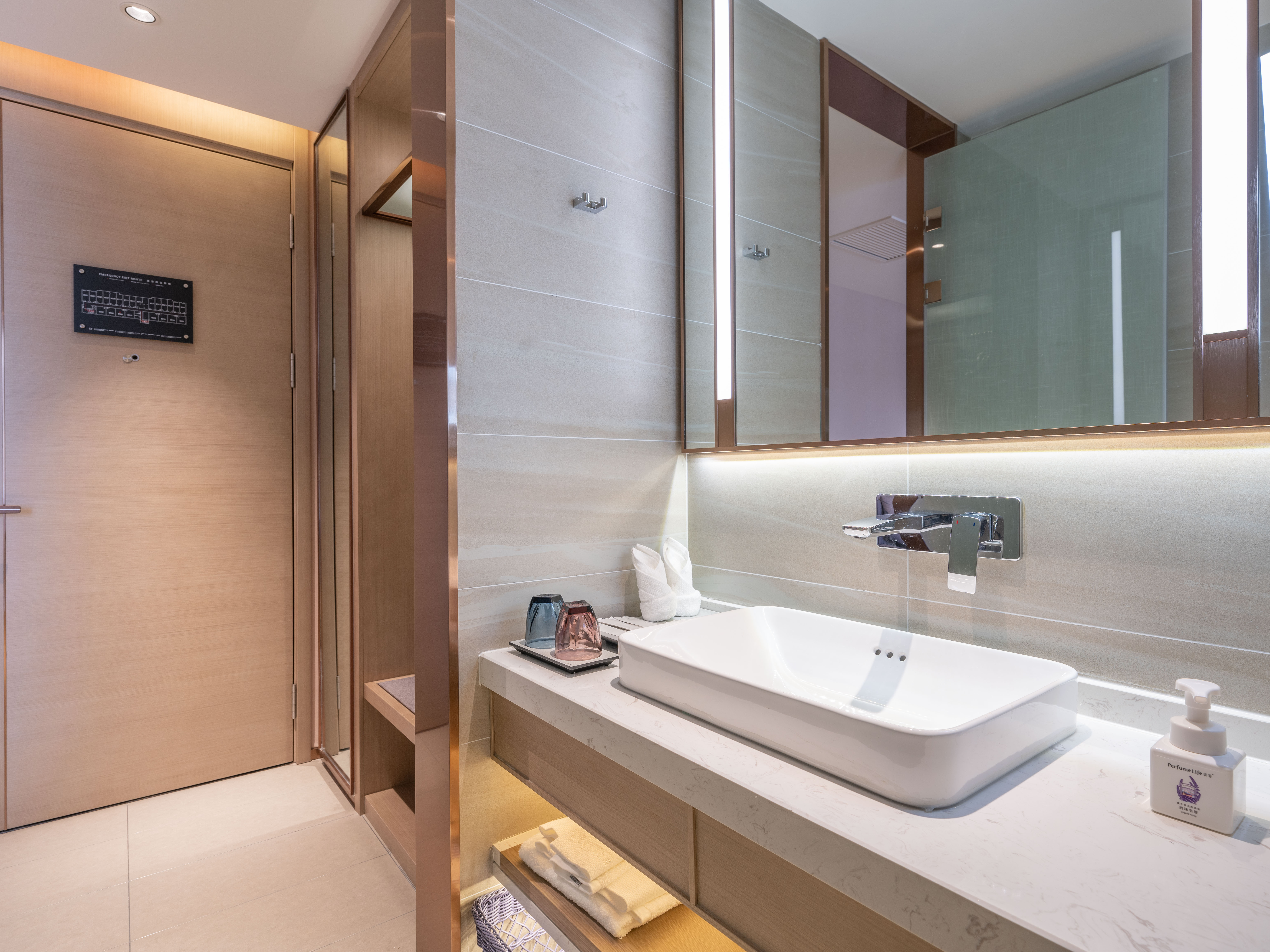 雅緻大床房（地暖）