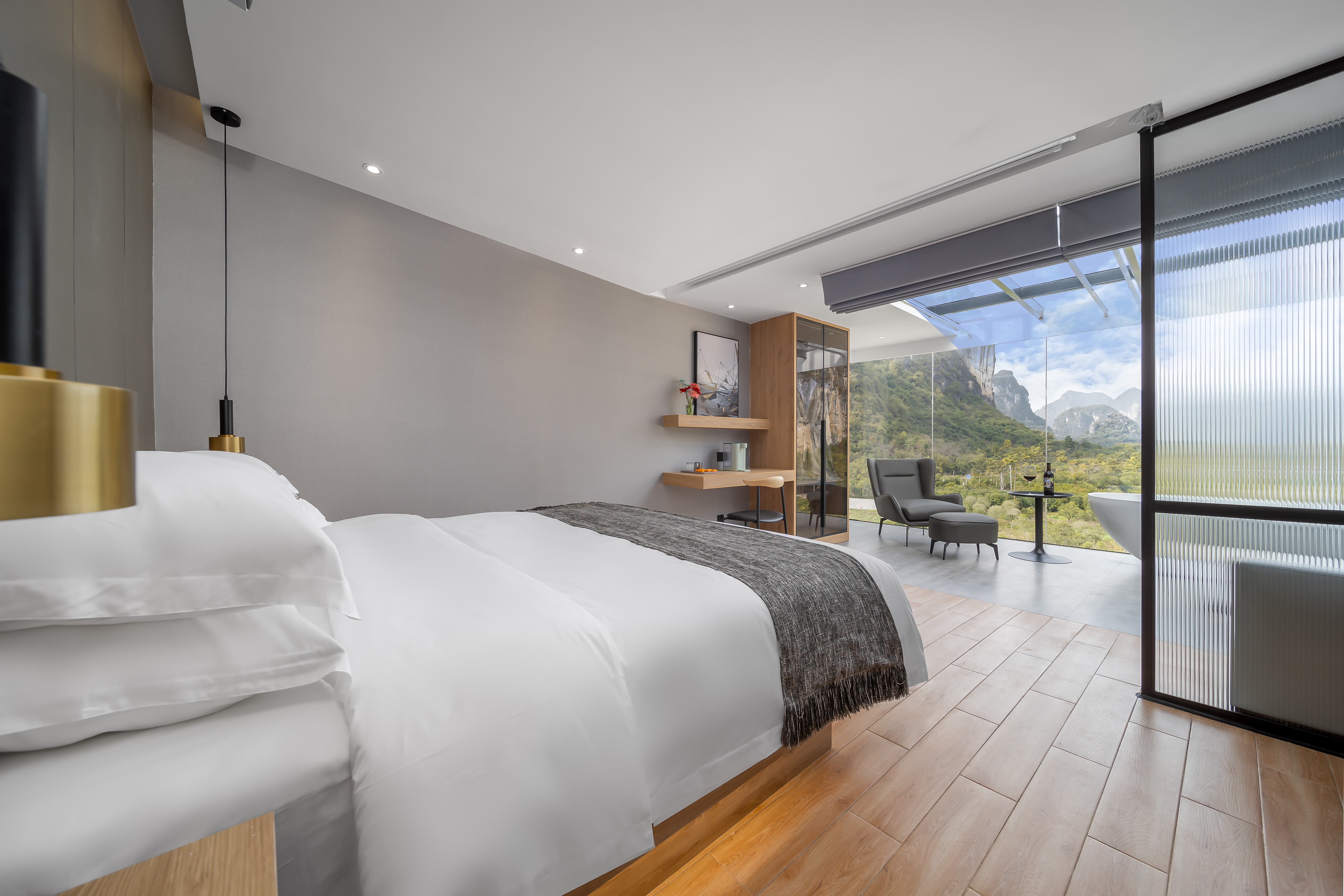 江山如畫浪漫星空家庭套房+語音控制+浴缸+會員投影