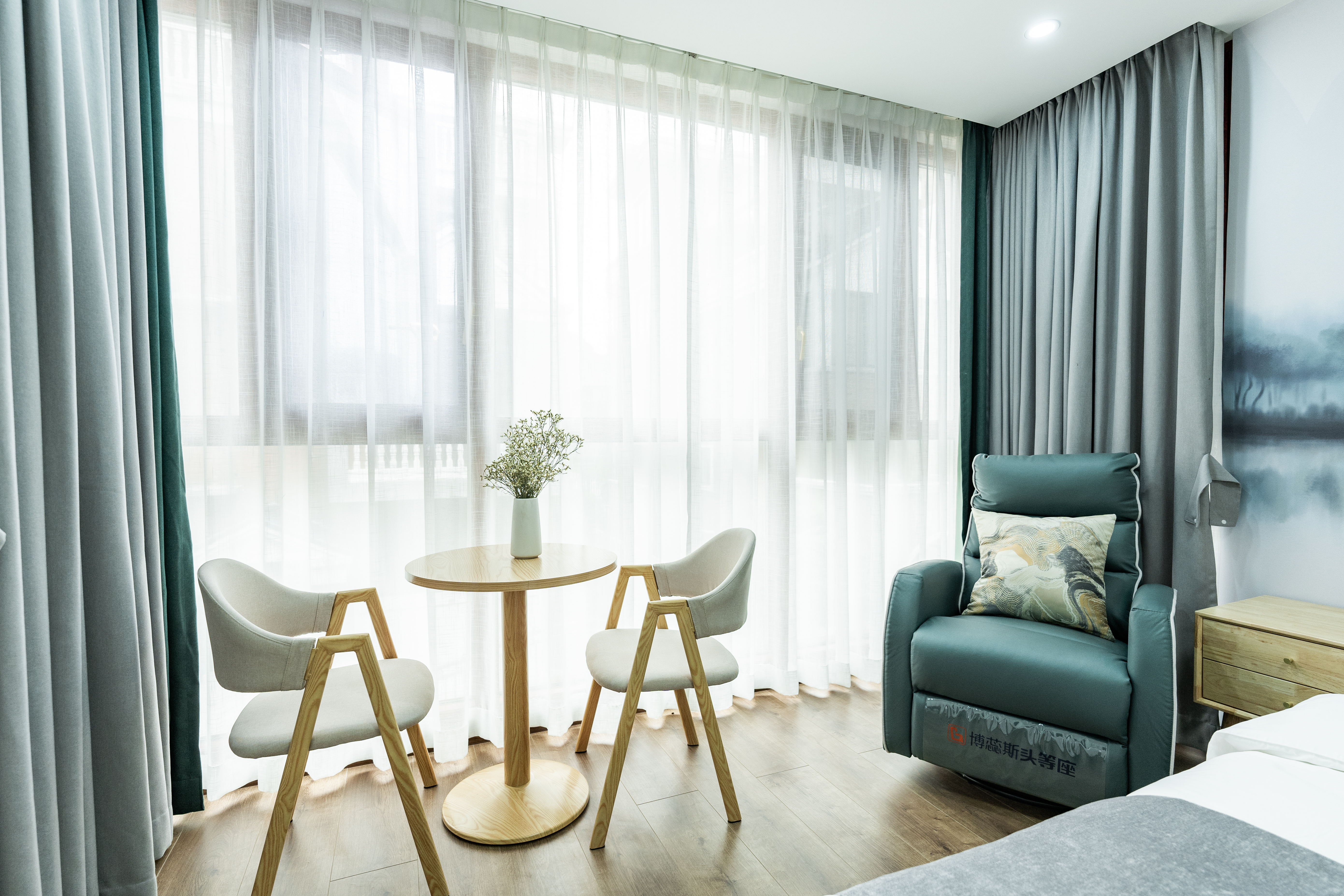 西清居阳光大床房