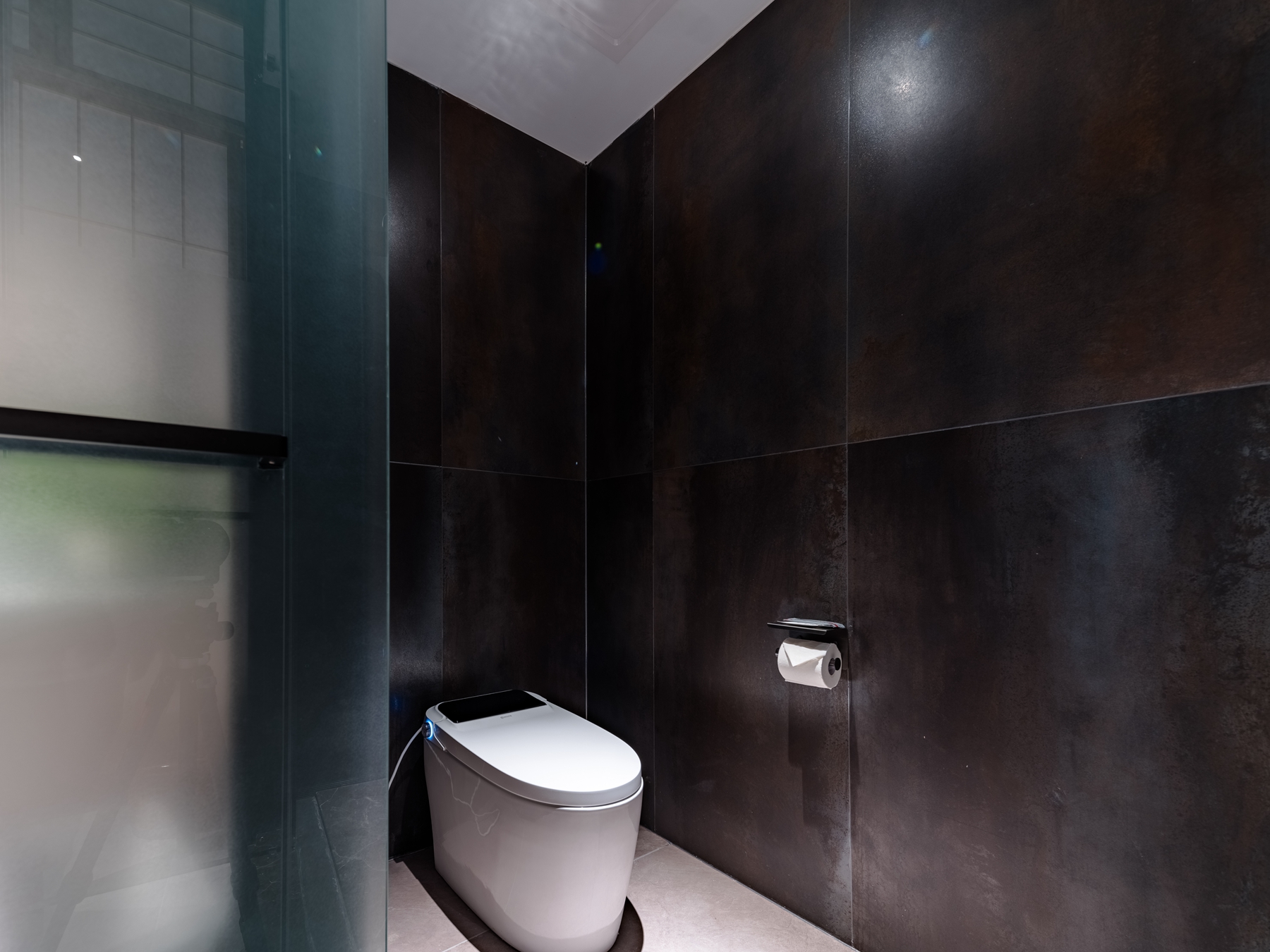 Zhenyao Ju Mountain-View Terrace Theme Family Room