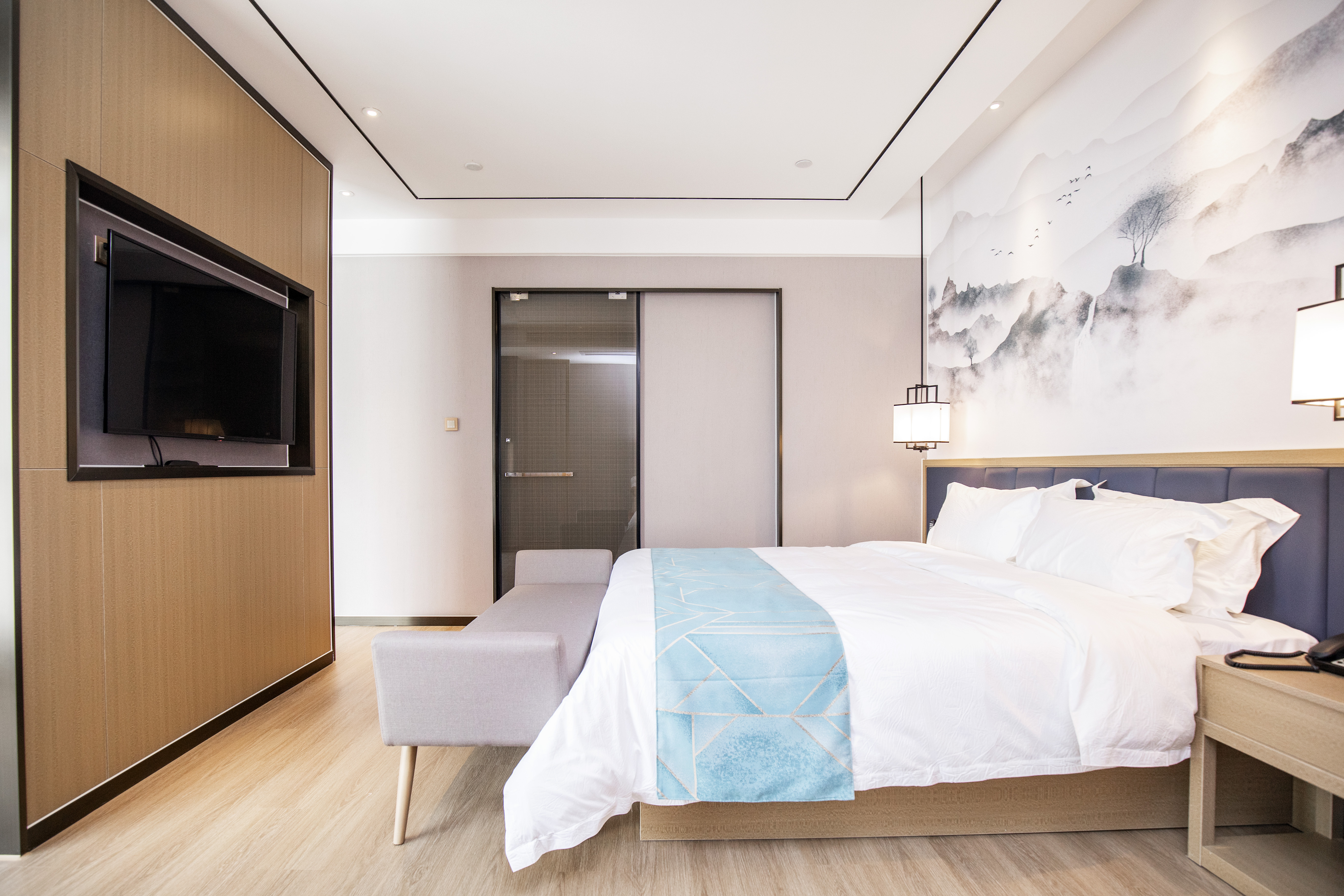 Business Room (With bathtub)