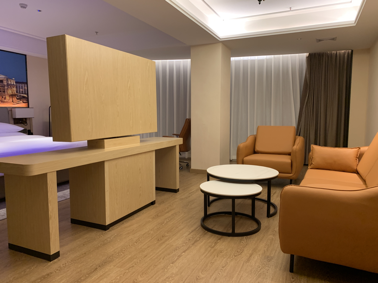 Vienna International Hotel (Nanfeng Judu Avenue) over view kingsize bed room