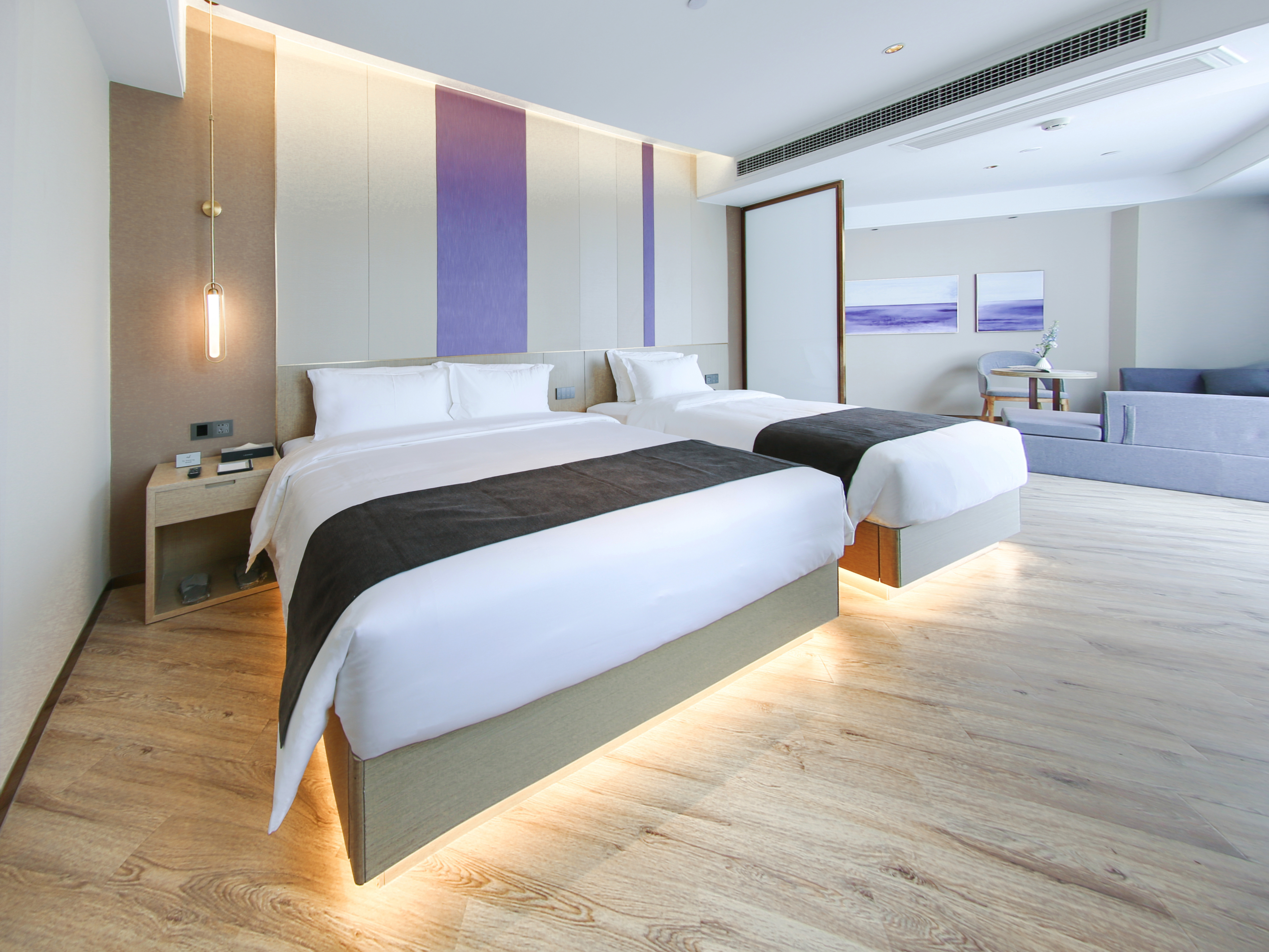 豪华家庭房（慕斯睡眠床垫+梦洁床品+全屋智控+电视投屏）