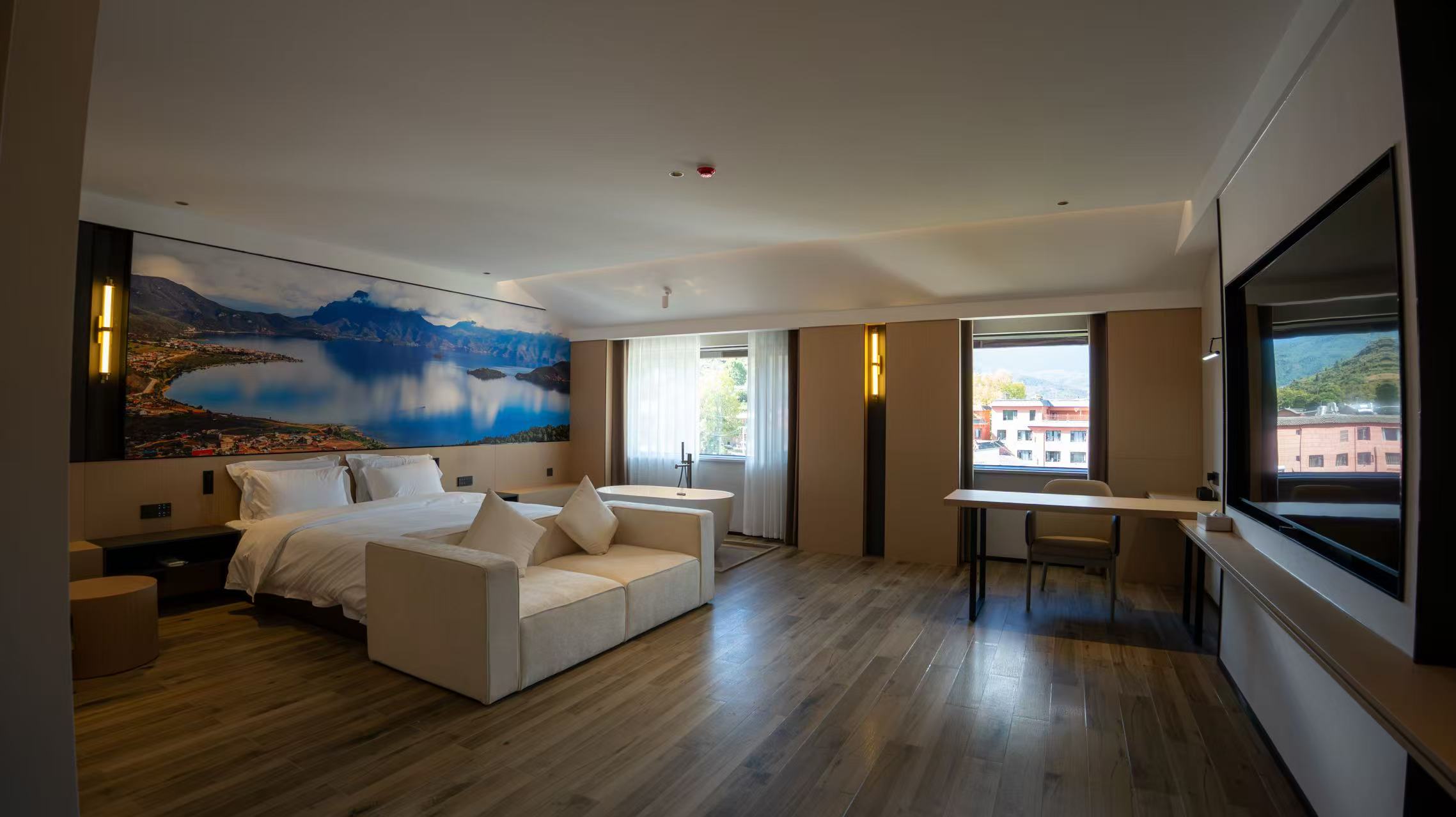 豪华套房（大床）