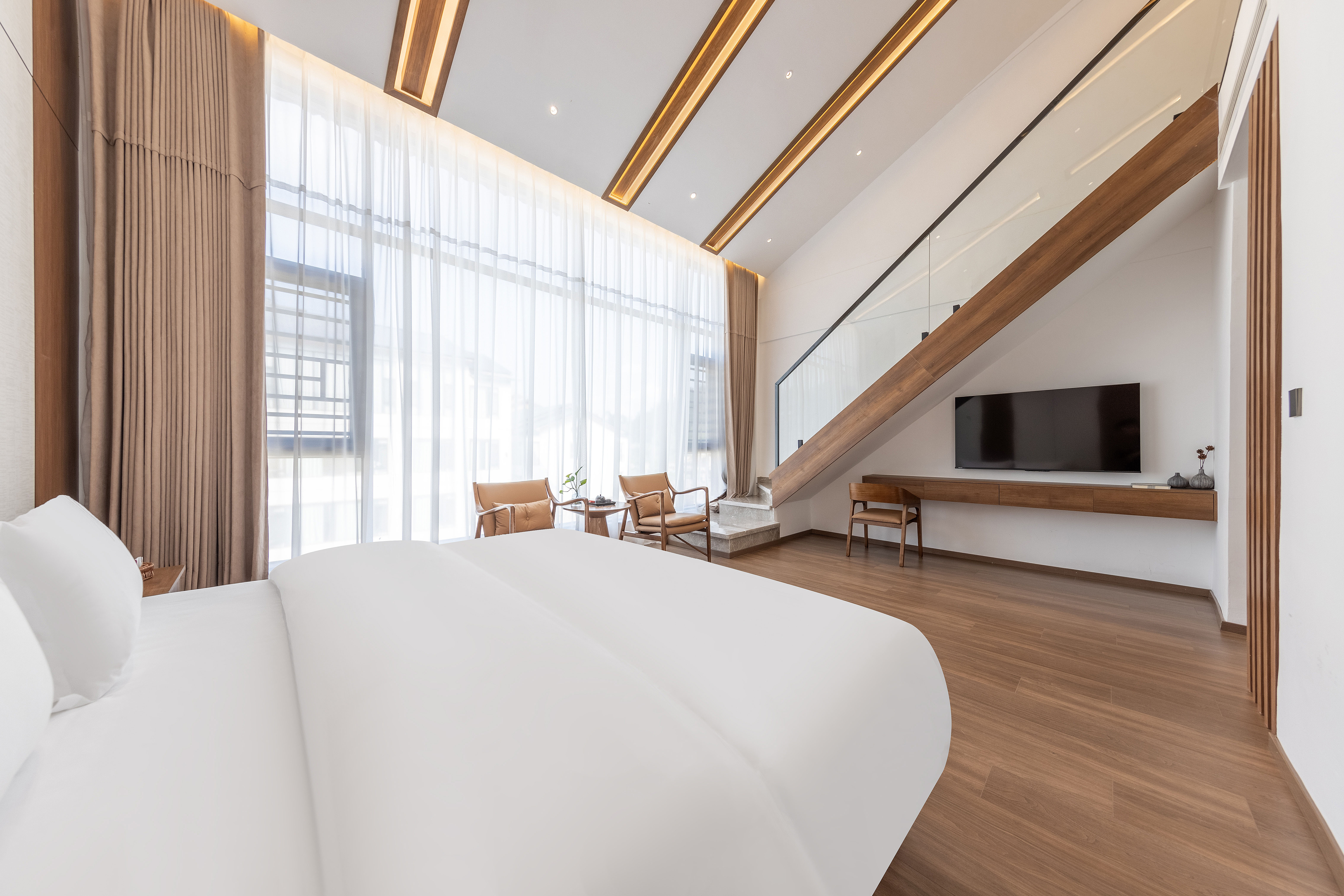 Azure Cloud Family Duplex Suite (Smart Voice Control + Smart Toilet + Bathroom Wet-Dry Separation + Floor-to-Ceiling Window)