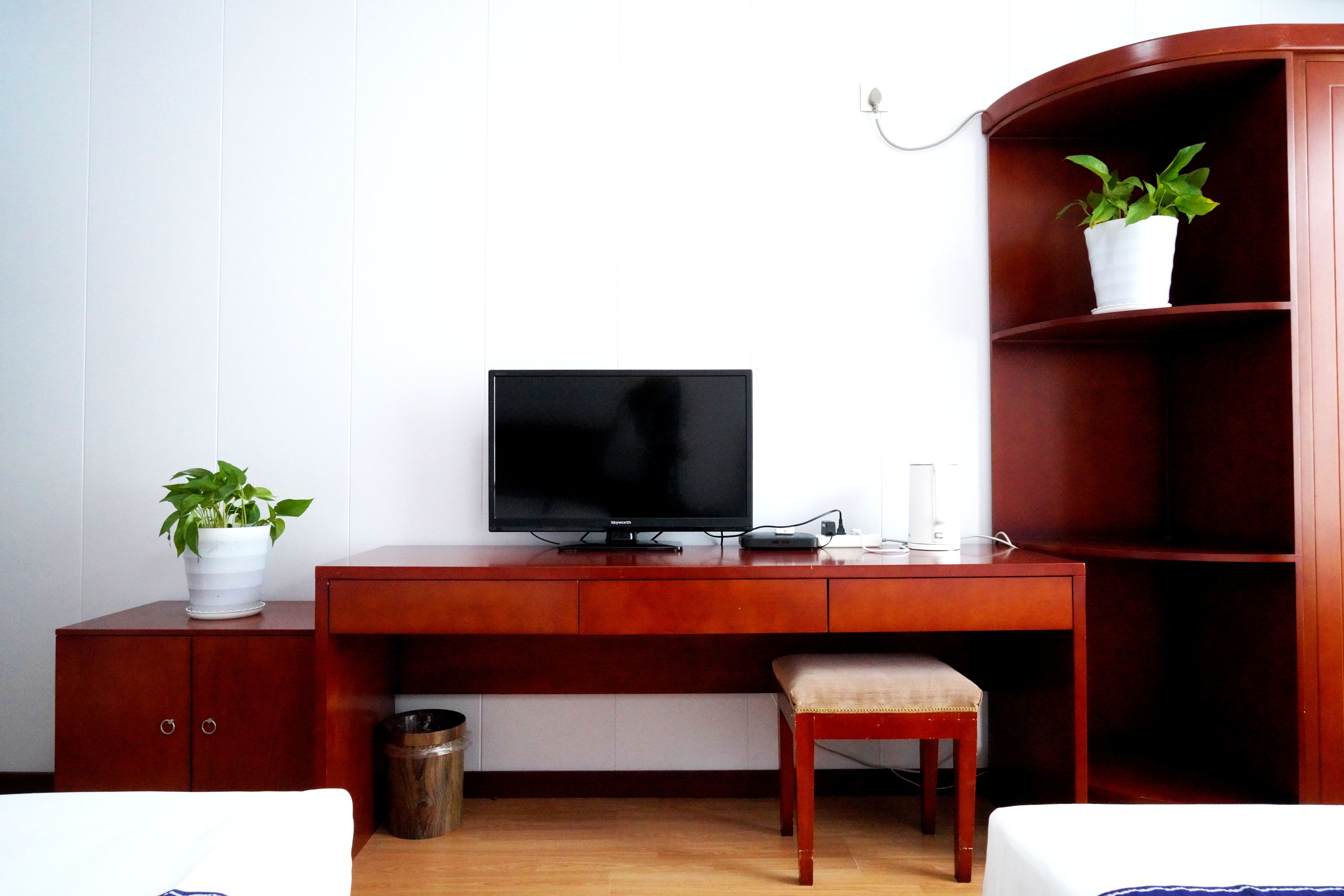 Sunshine Family Room