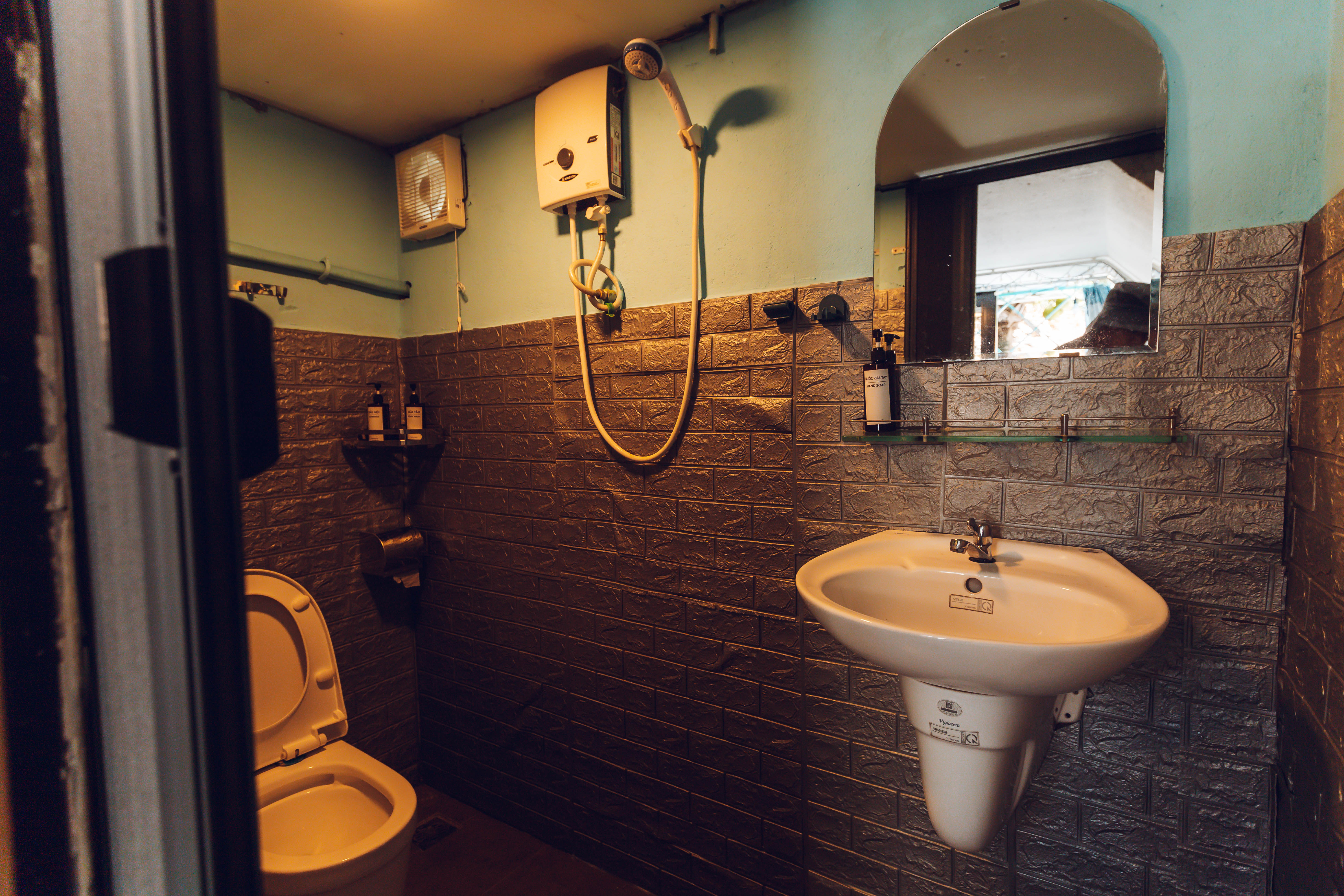 高级复式房（无窗）