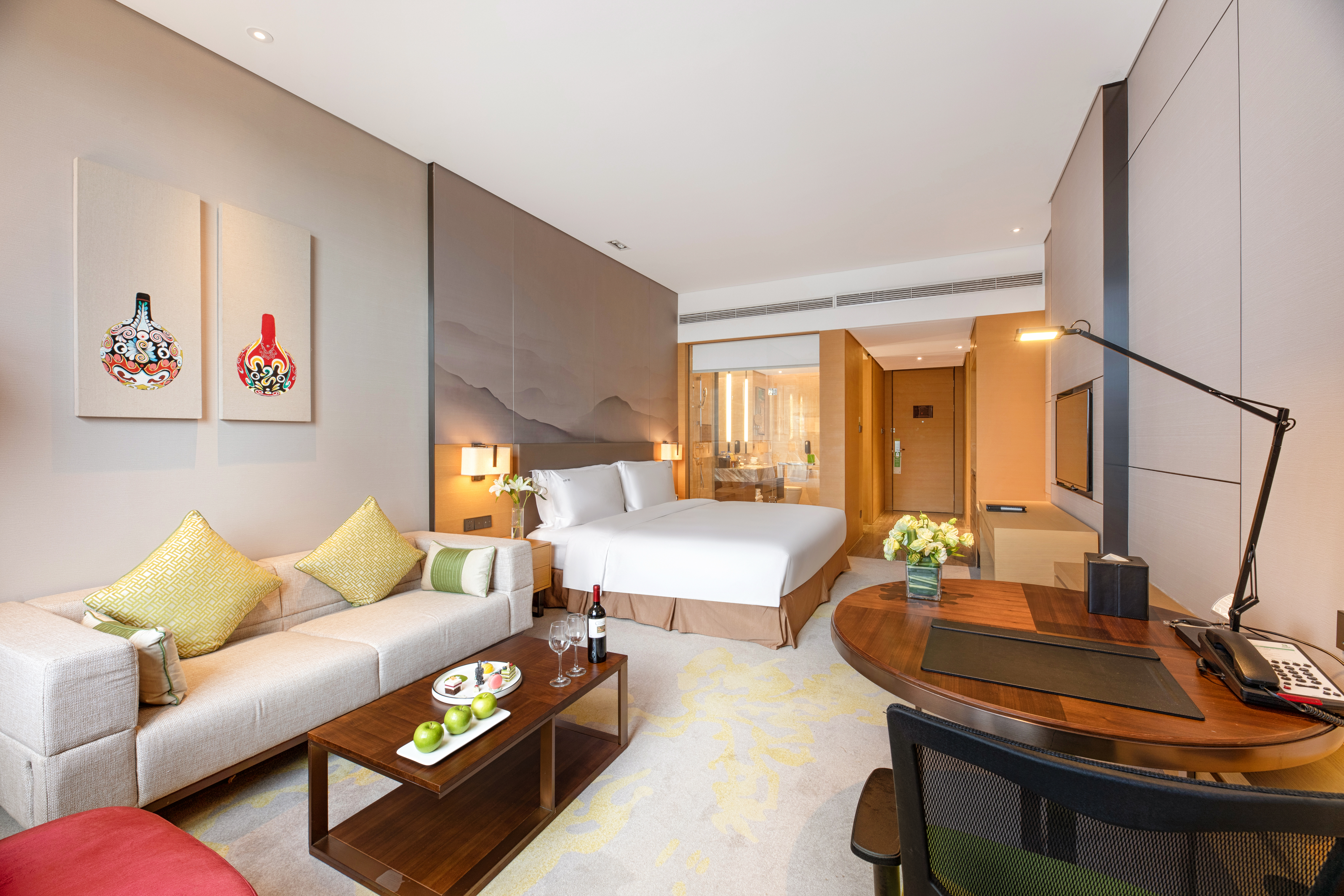 假日高楼层高级大床房