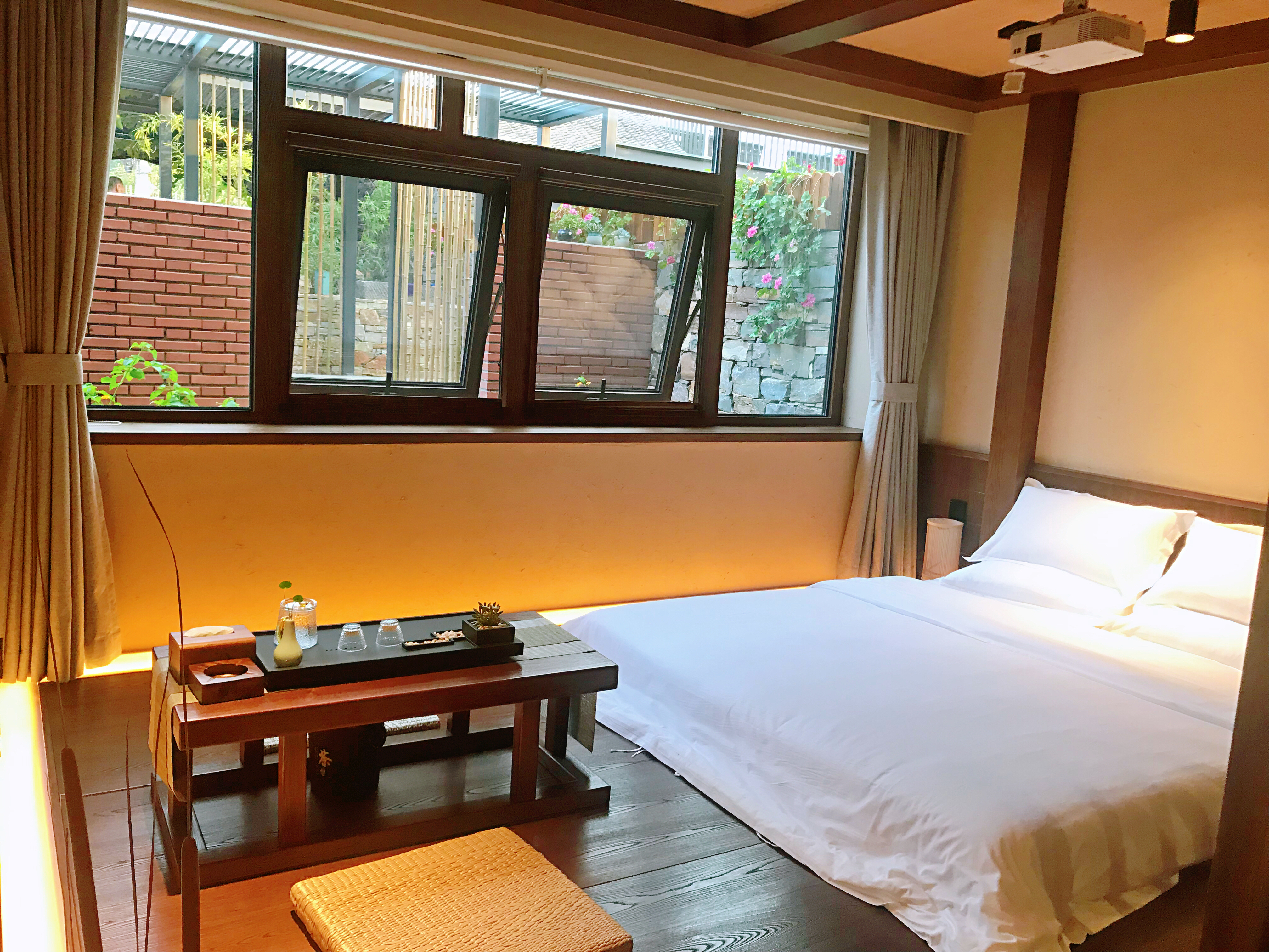 （隐秋）情侣大床房.院景+浴缸