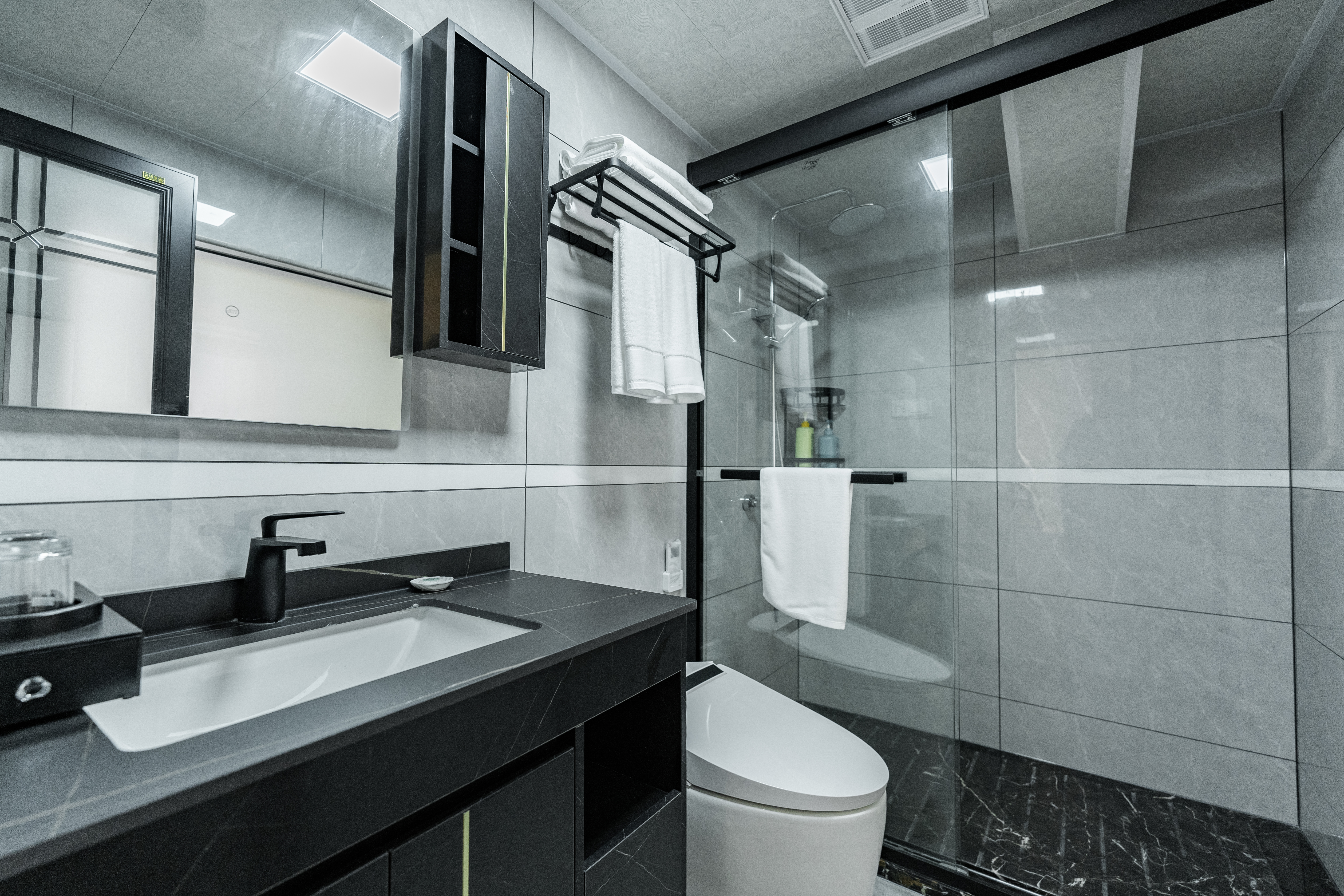 阁楼特色景观亲子4人房