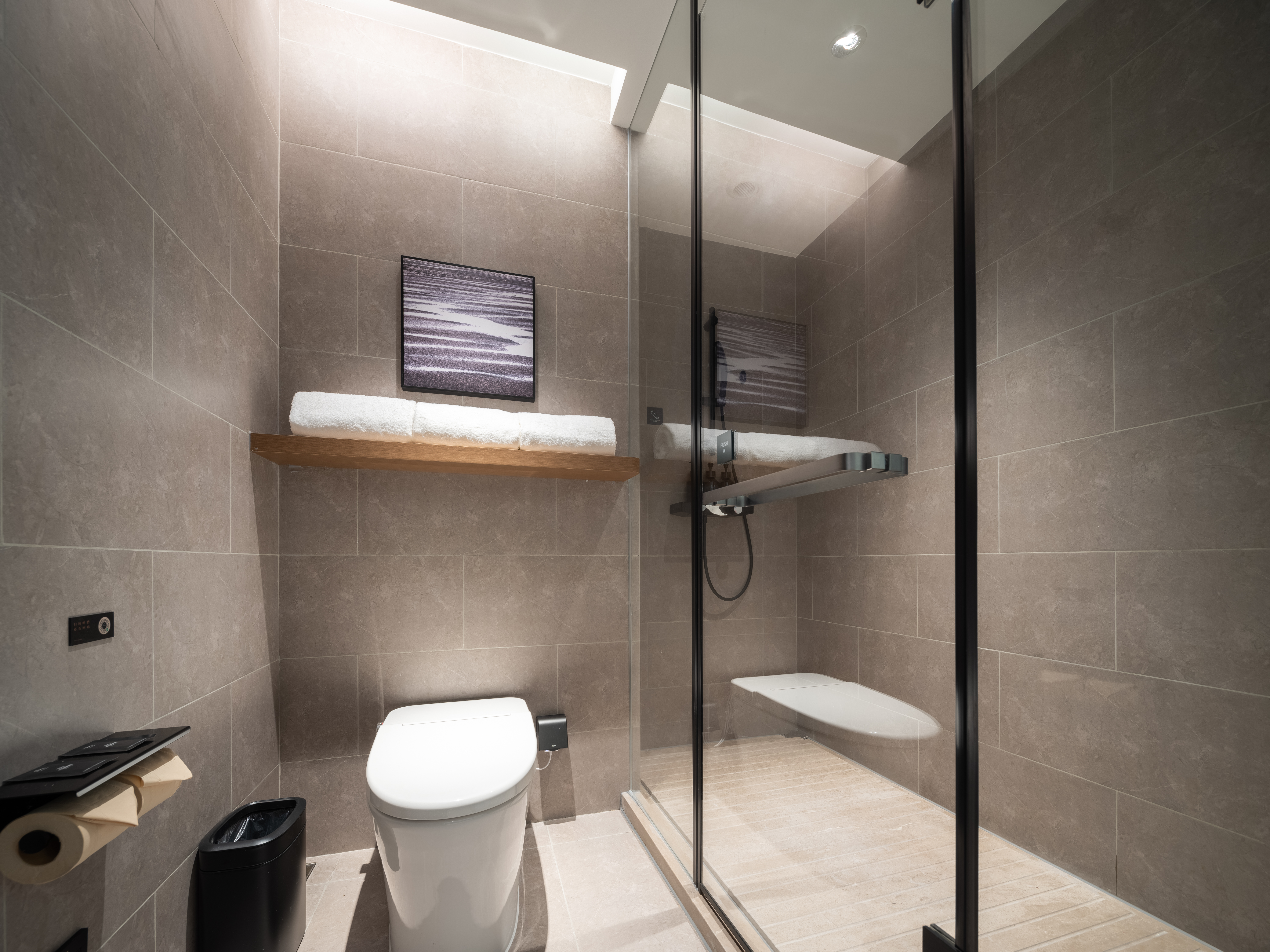 Family Room (2 Beds)