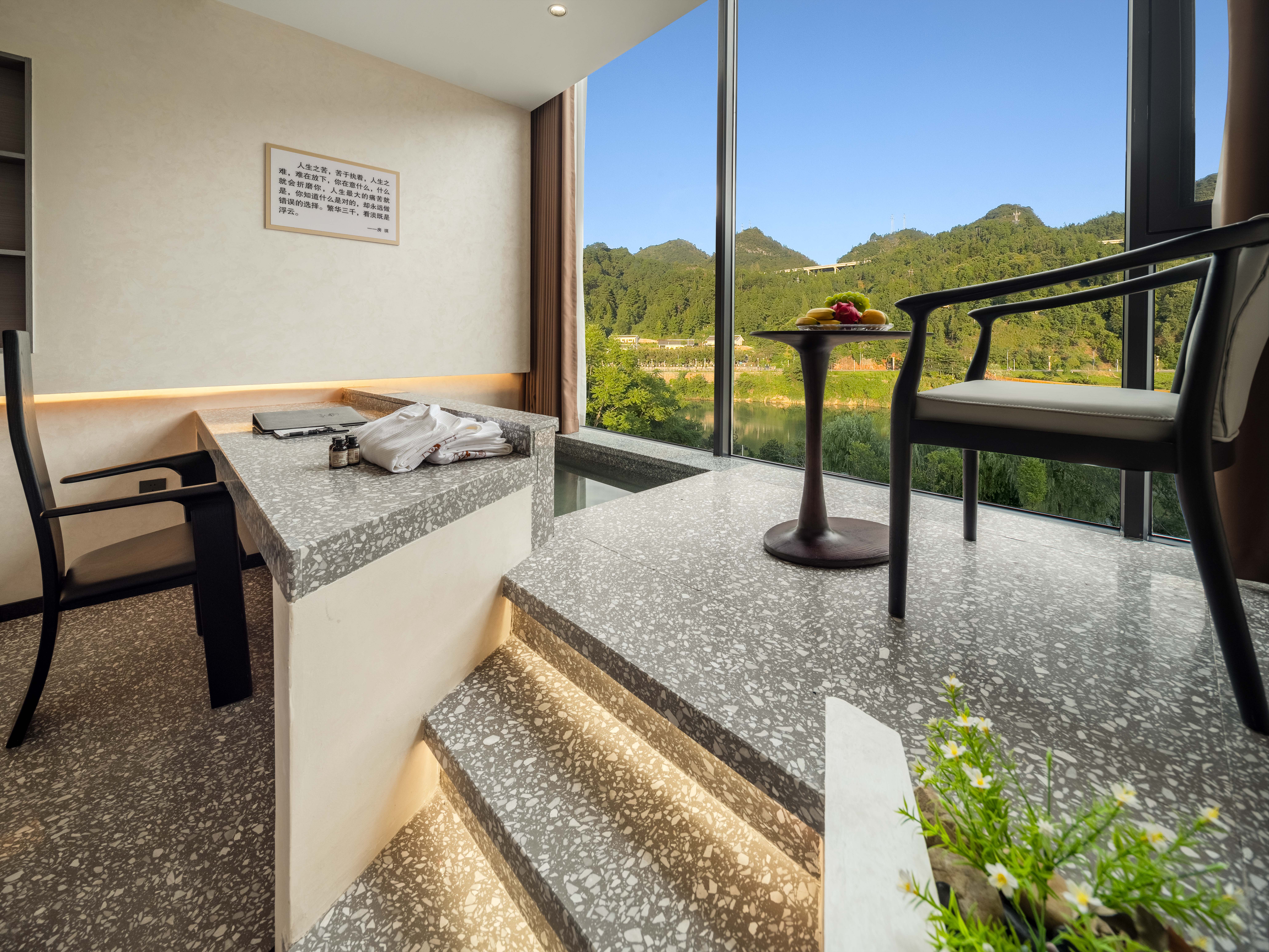 180 ° Riverside Scenic View Double Bed Room With Private Tub And Smart Home