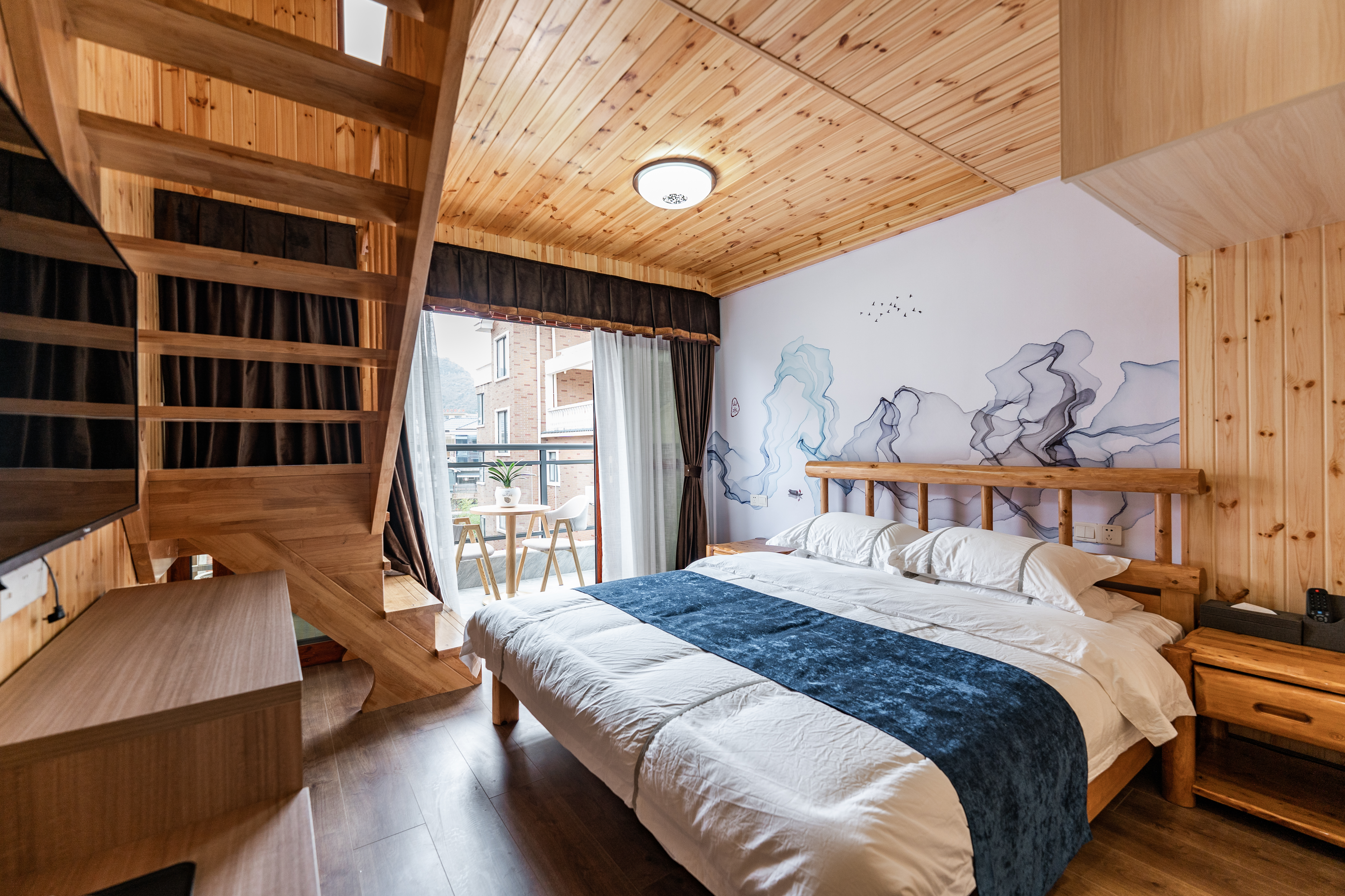 原木Loft复式观景家庭房