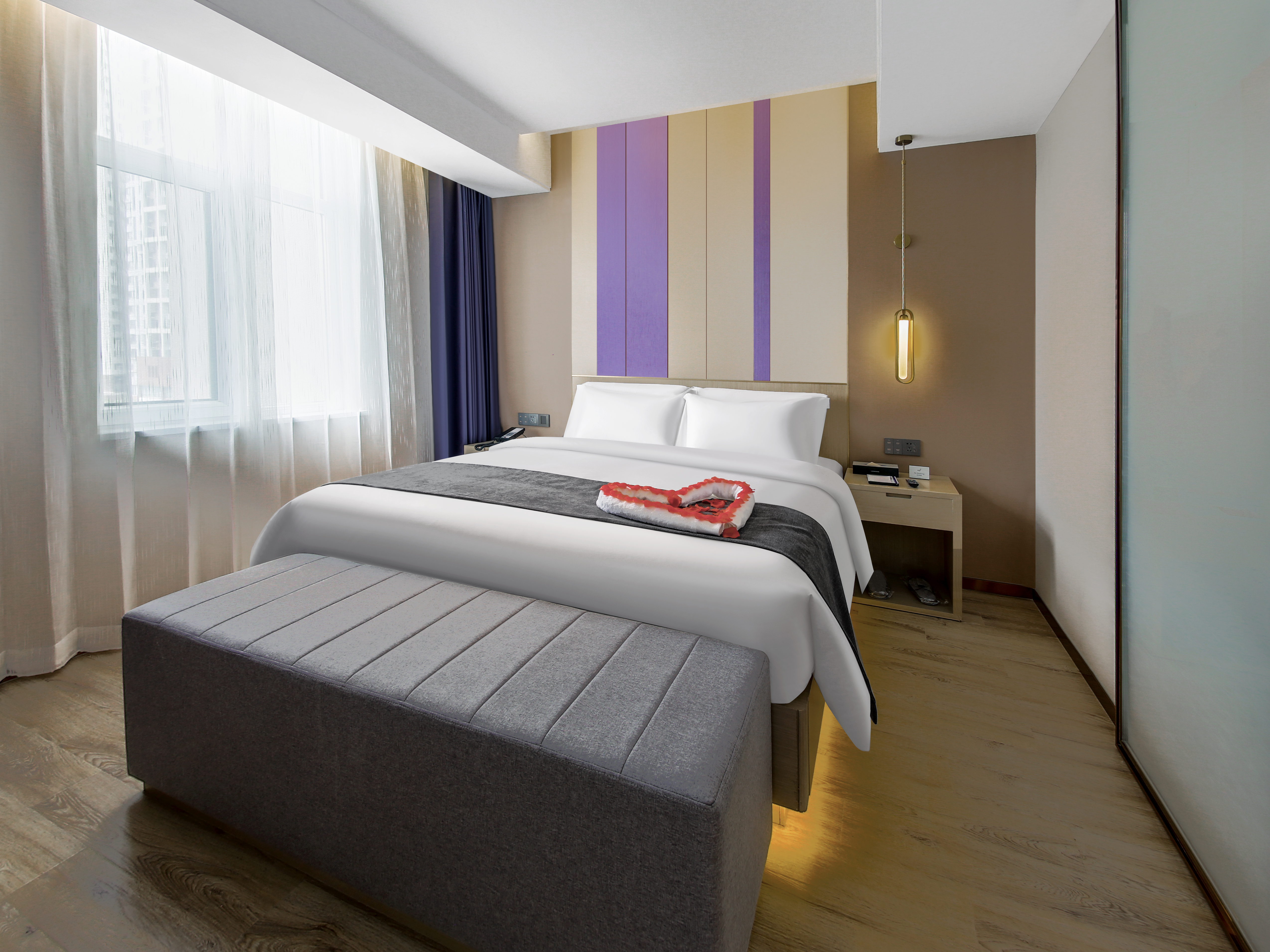 豪华套房（慕斯睡眠床垫+梦洁床品+全屋智控+电视投屏）