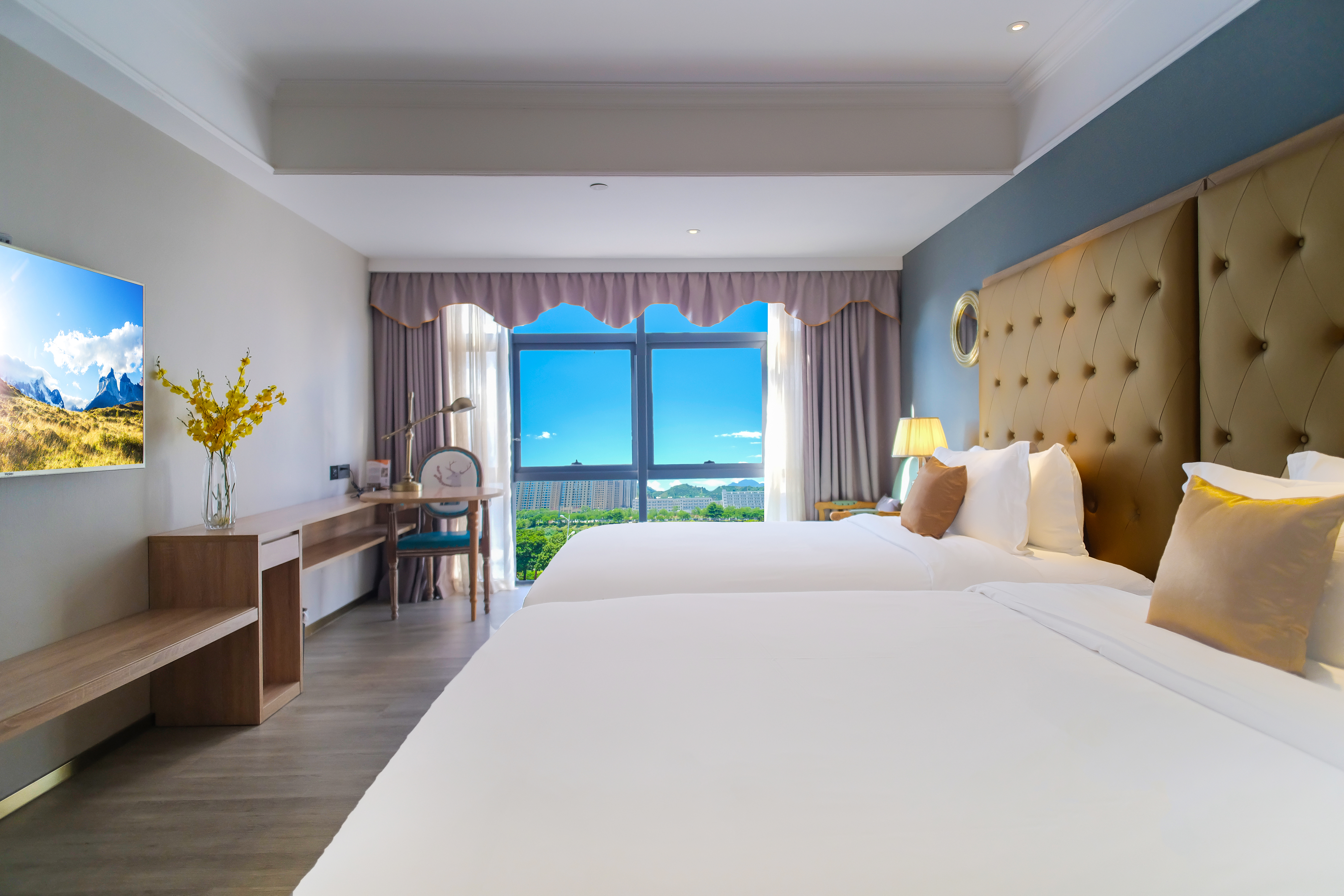 豪华城景双床房【舒适浴袍+落地窗+安睡床品】