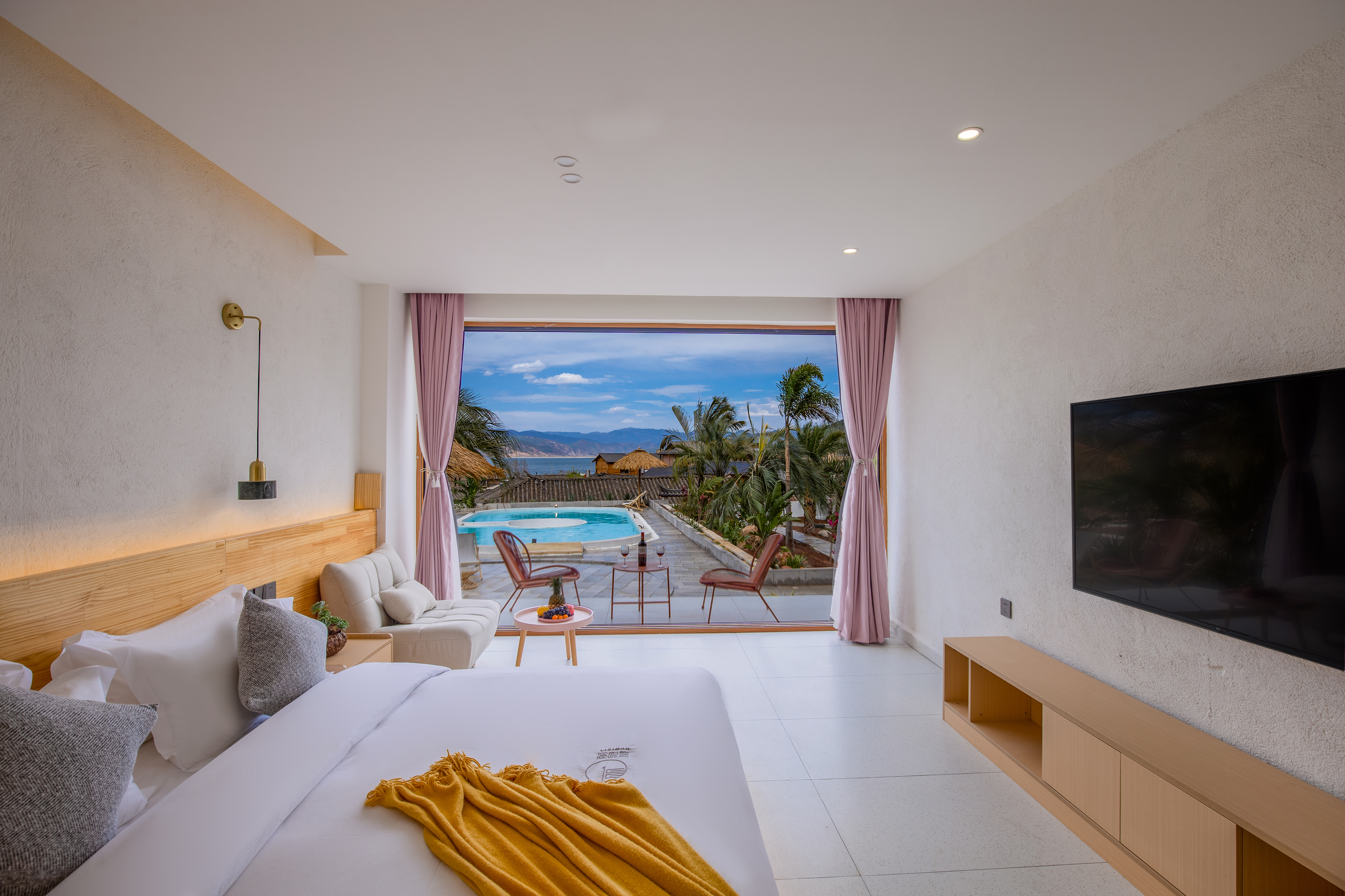 Summer Sunshine Double Room(island style courtyard)