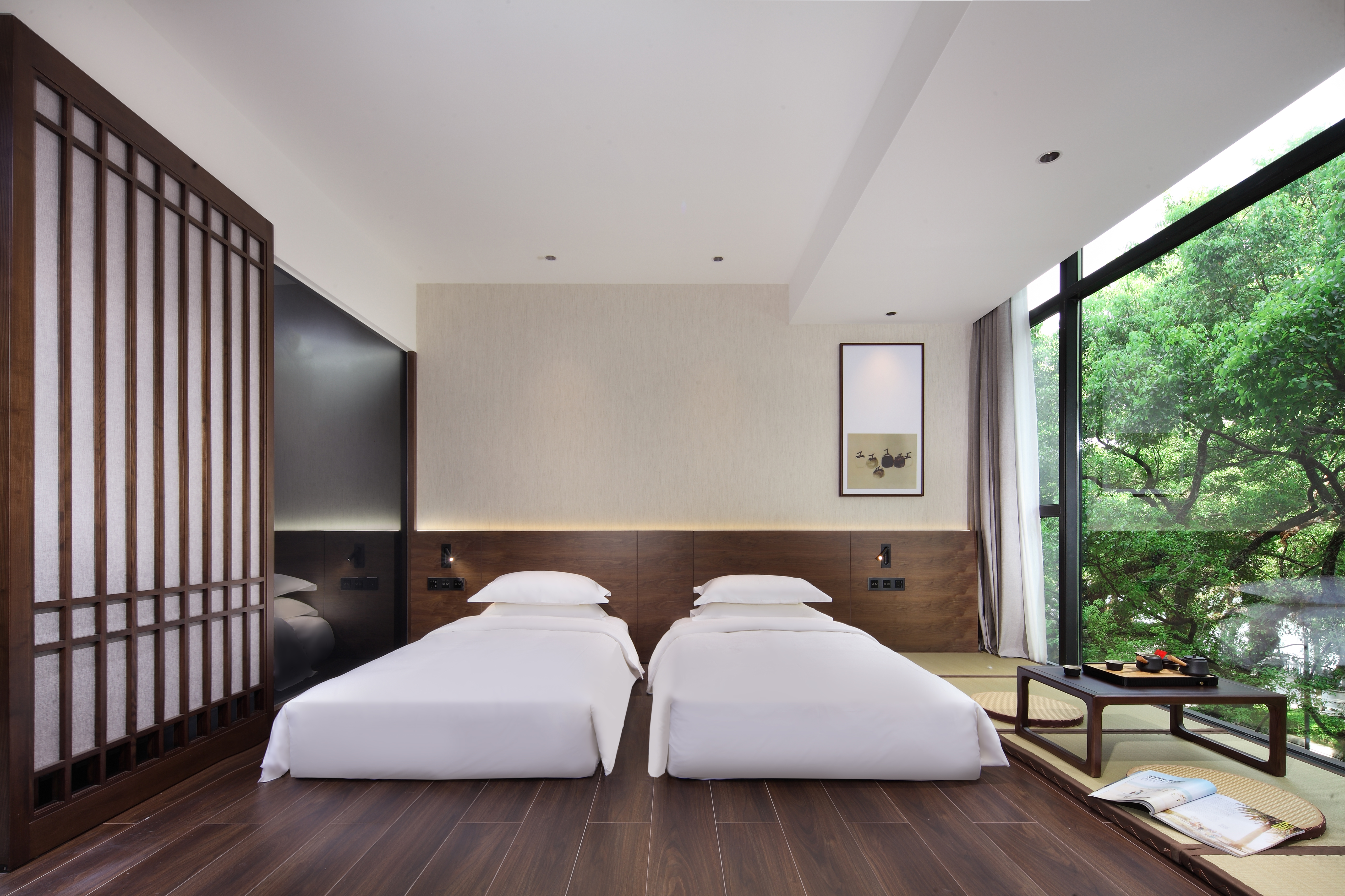 滨江逸境双床房+榻榻米+窗外绿林景观