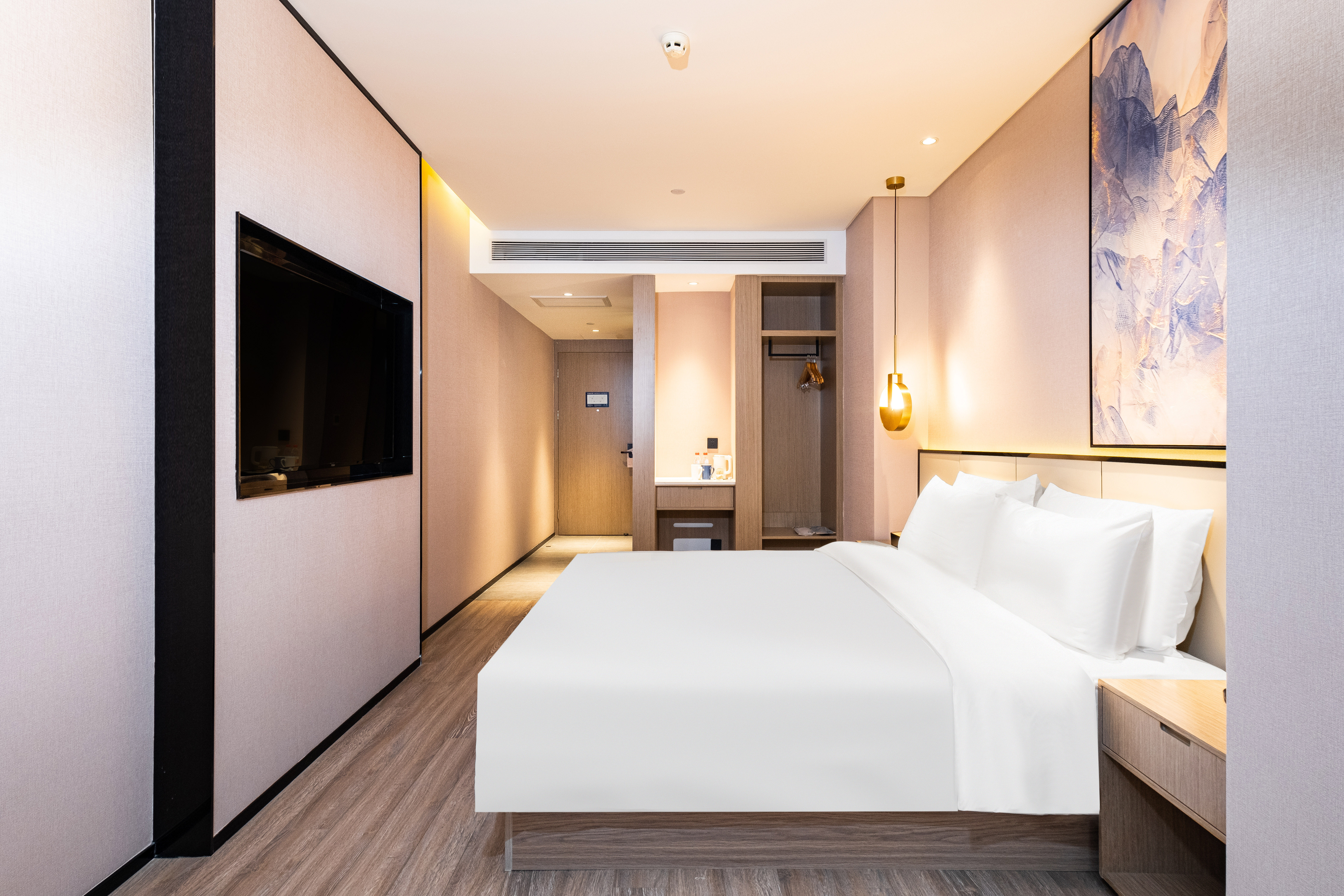 高级大床房（电视投屏+亲肤床品+喜临门床垫）