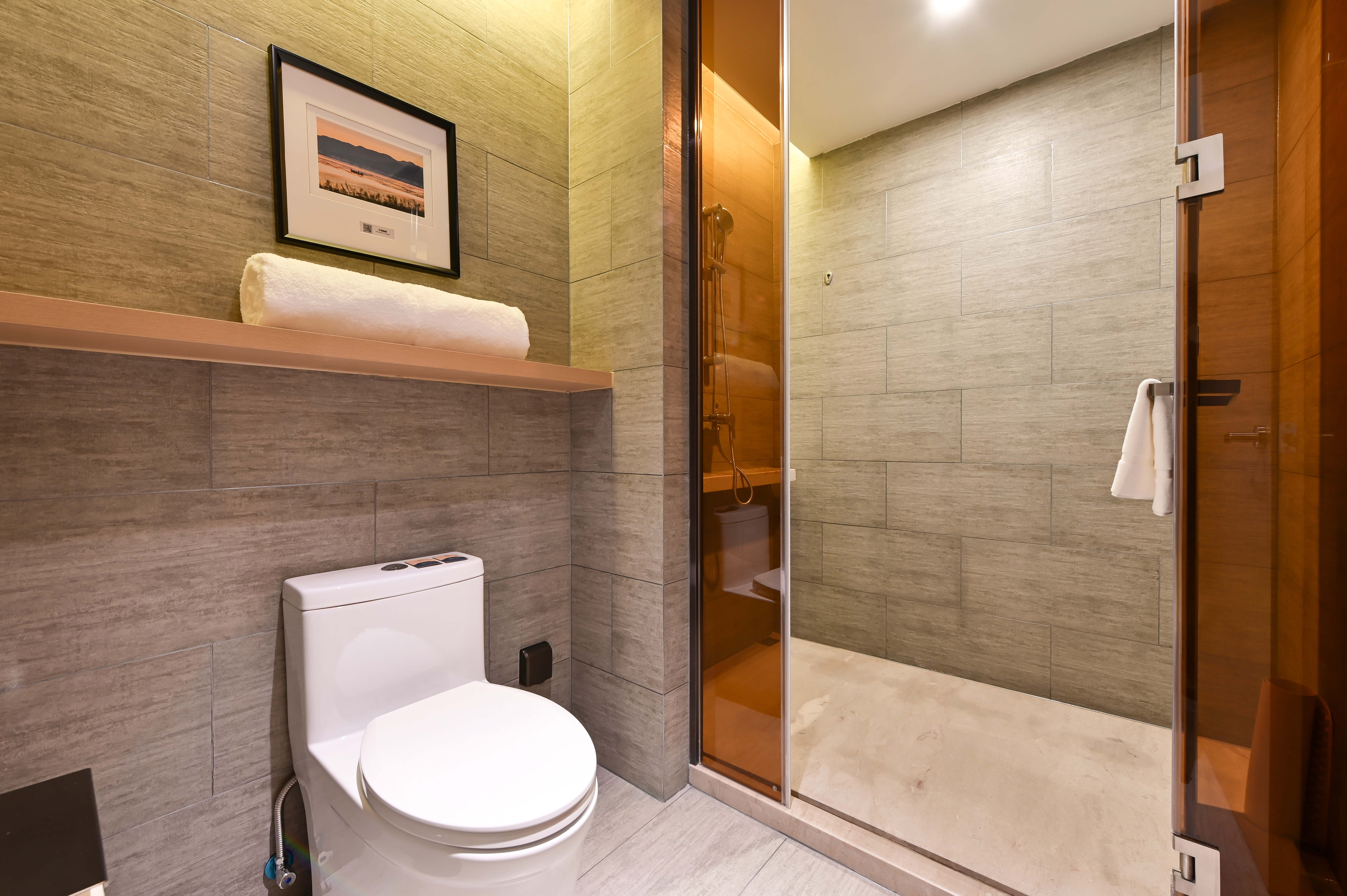 Superior Double Bed Room With Mobile Screen Casting